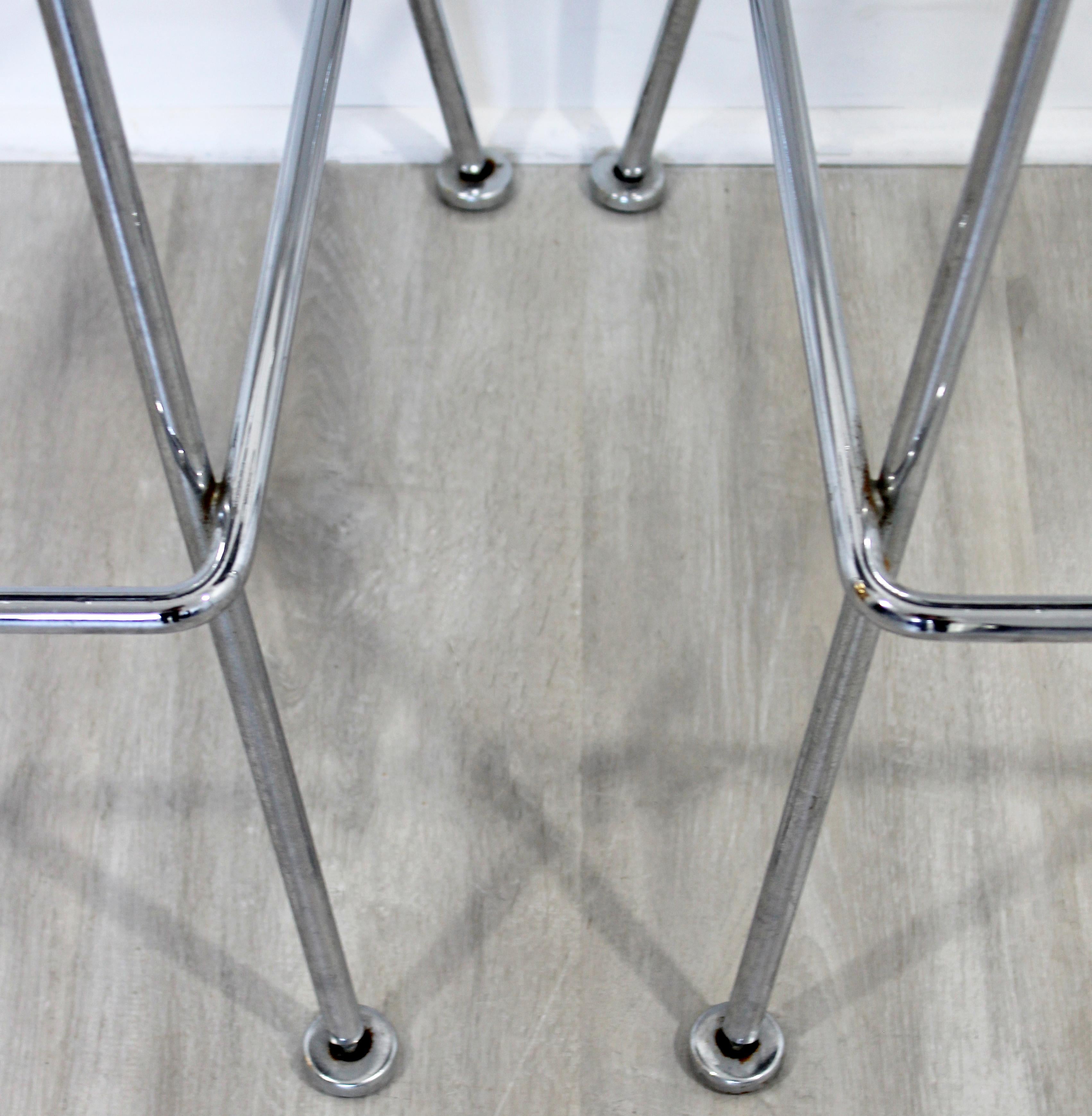 Mid-Century Modern Authentic Knoll Pair of Chrome Metal Wire Bar Stools, 1970s 3