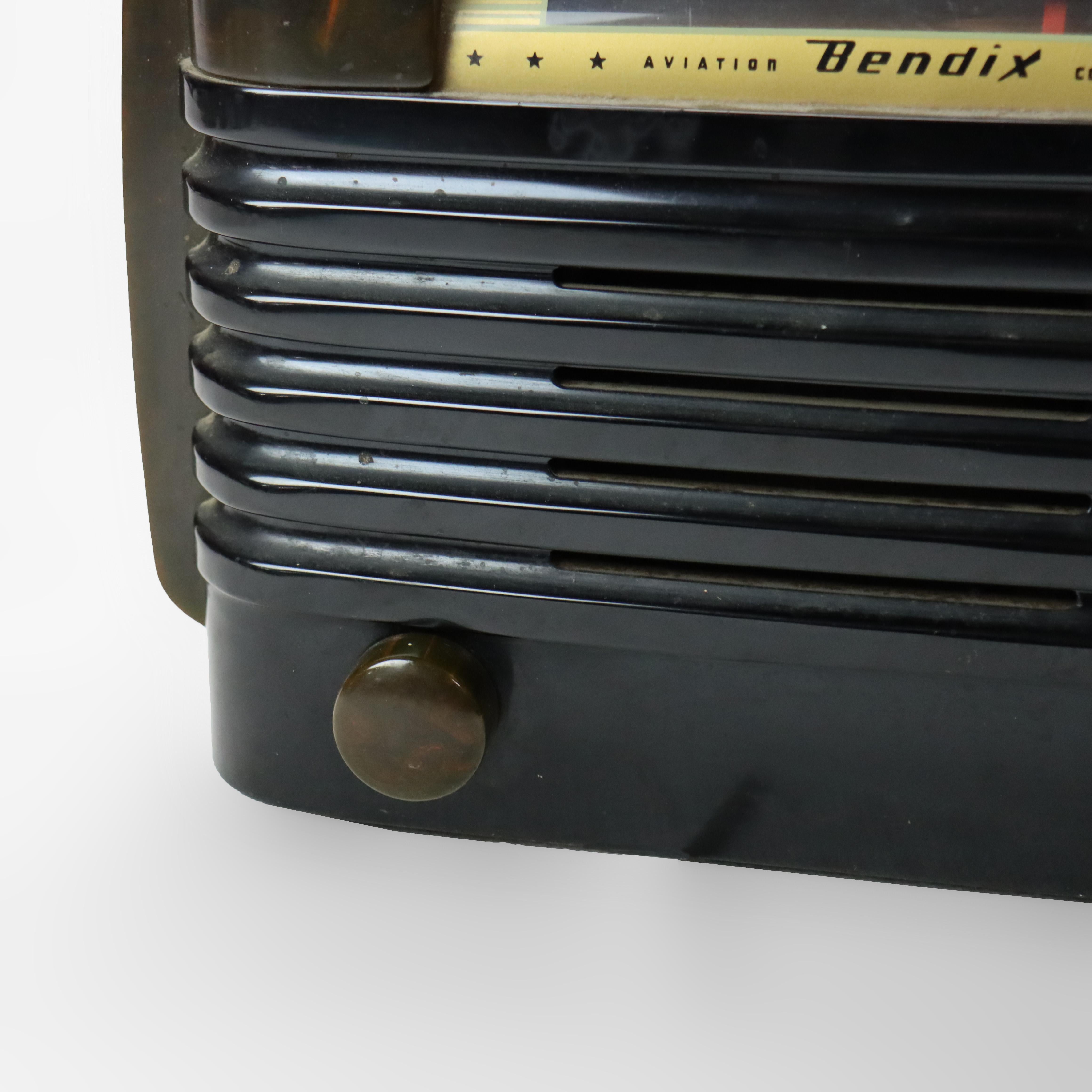Mid-Century Modern MY MODERN MODERNITY AVIATION Corp. Radio Bendix avec Cataline marbrée, C1940