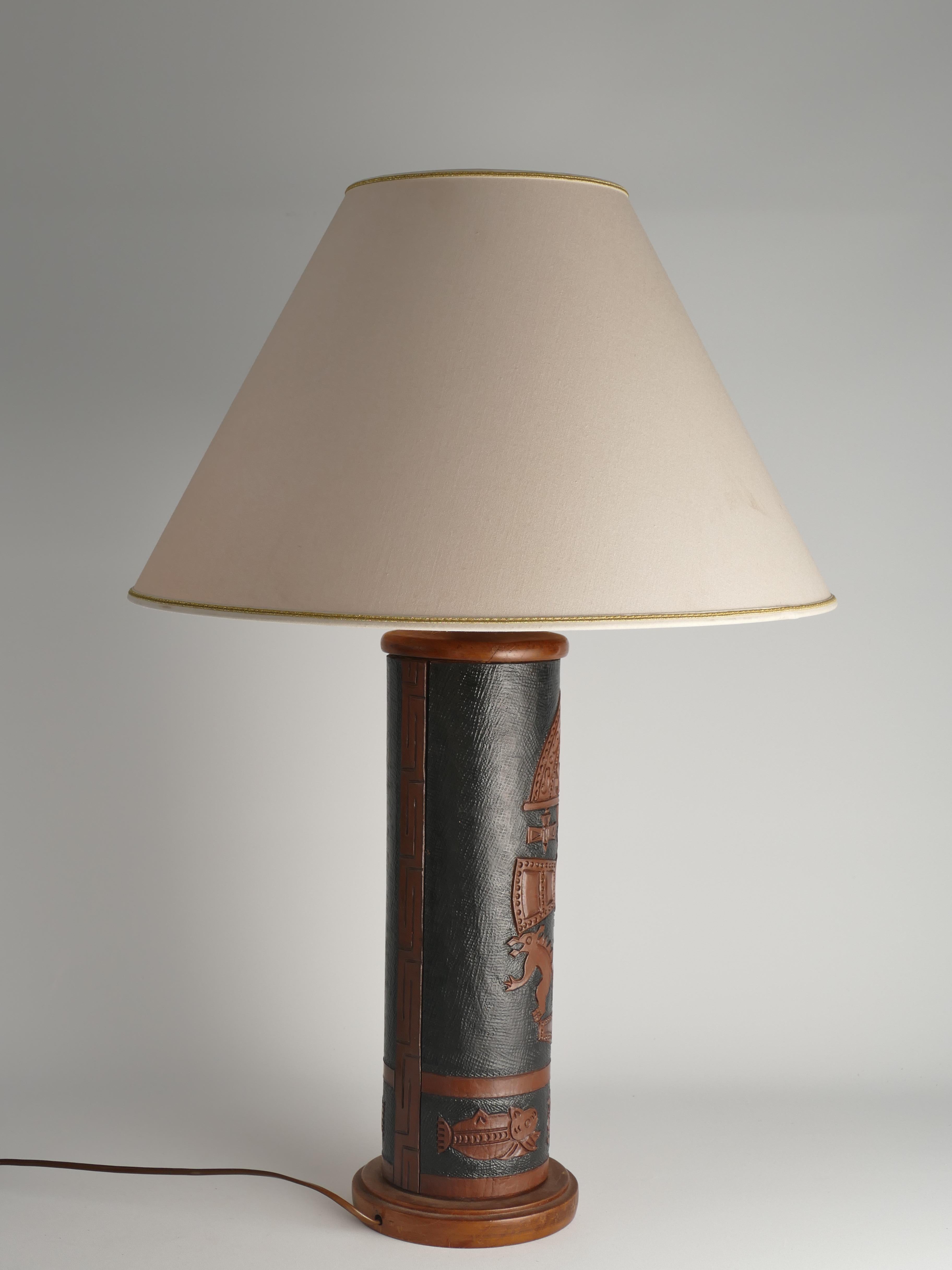 Mid-Century Modern Aztec Motif Hand Tooled Leather Table Lamp For Sale 2