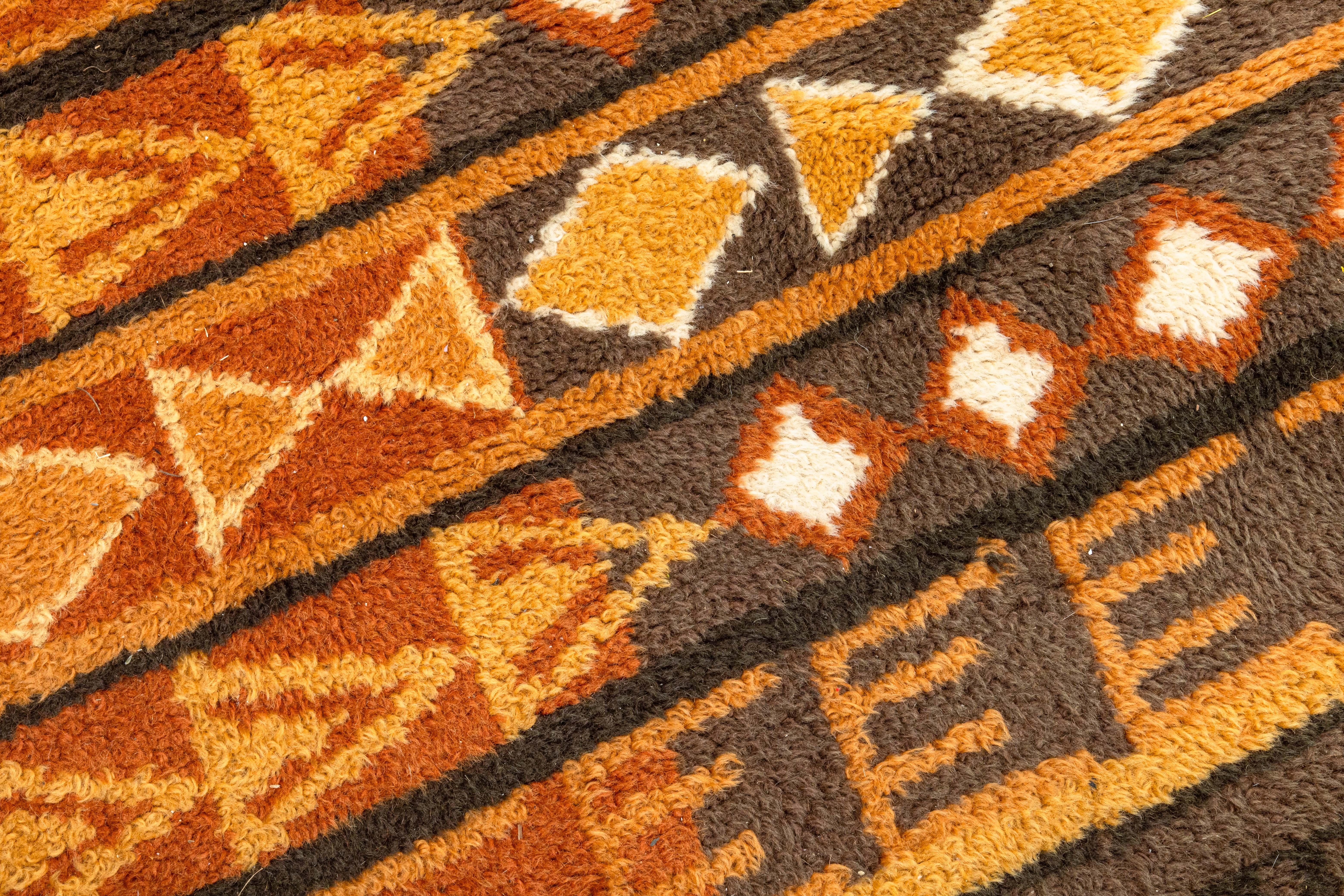 20th Century Mid Century Modern Aztec Style Vintage Brown and Orange Area Rug Fiber Carpet For Sale