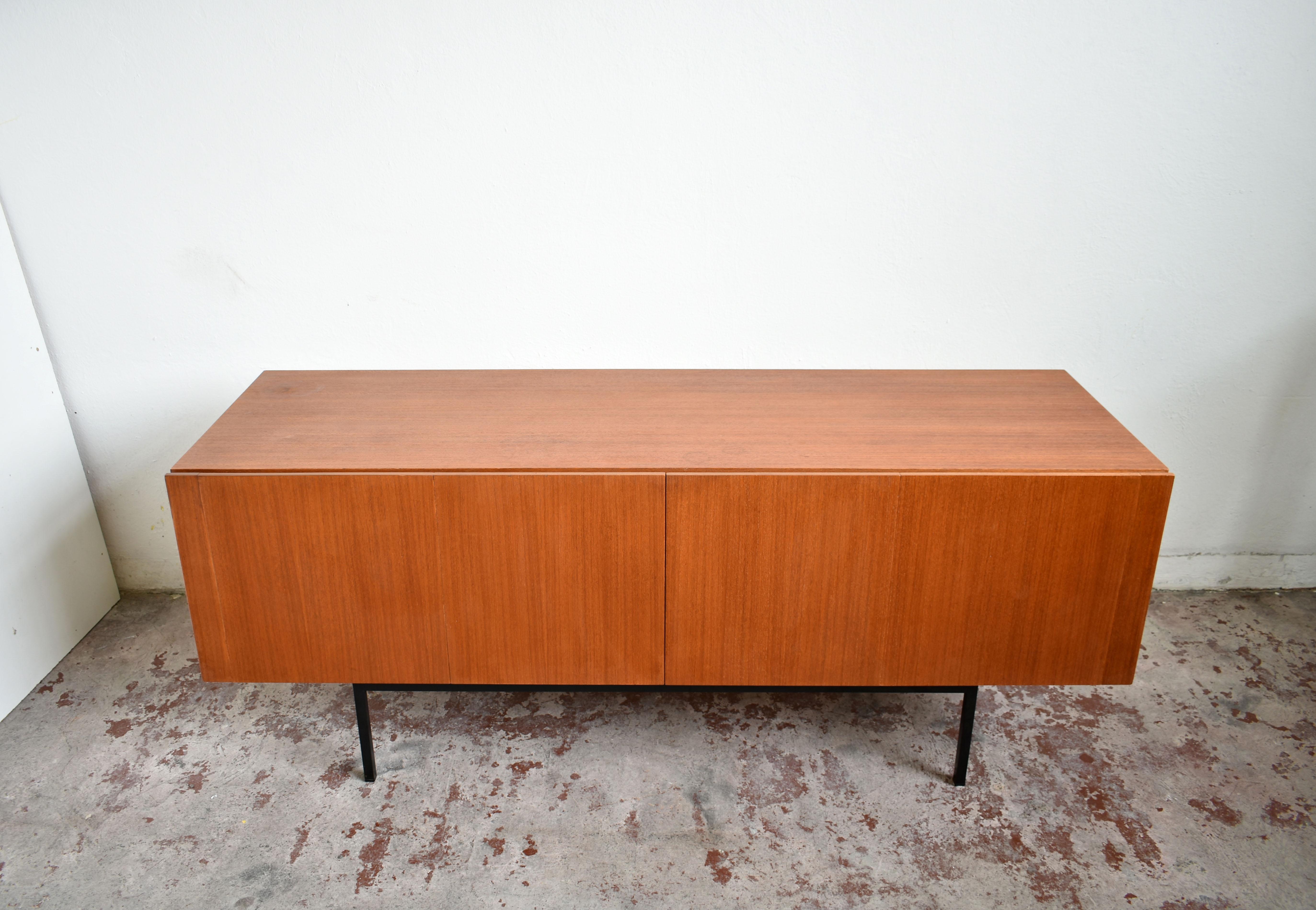 B20 sideboard is part of a furniture series designed in the late 1950s by the Swiss designer Dieter Waeckerlin for the German high-end furniture manufacturer Behr Möbel.

The design that Dieter Waeckerlin made for Behr is famous for it's very