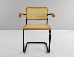 Chaise Cesca B64 noire et Beeche de Marcel Breuer Italie 70s Mid Century Modern