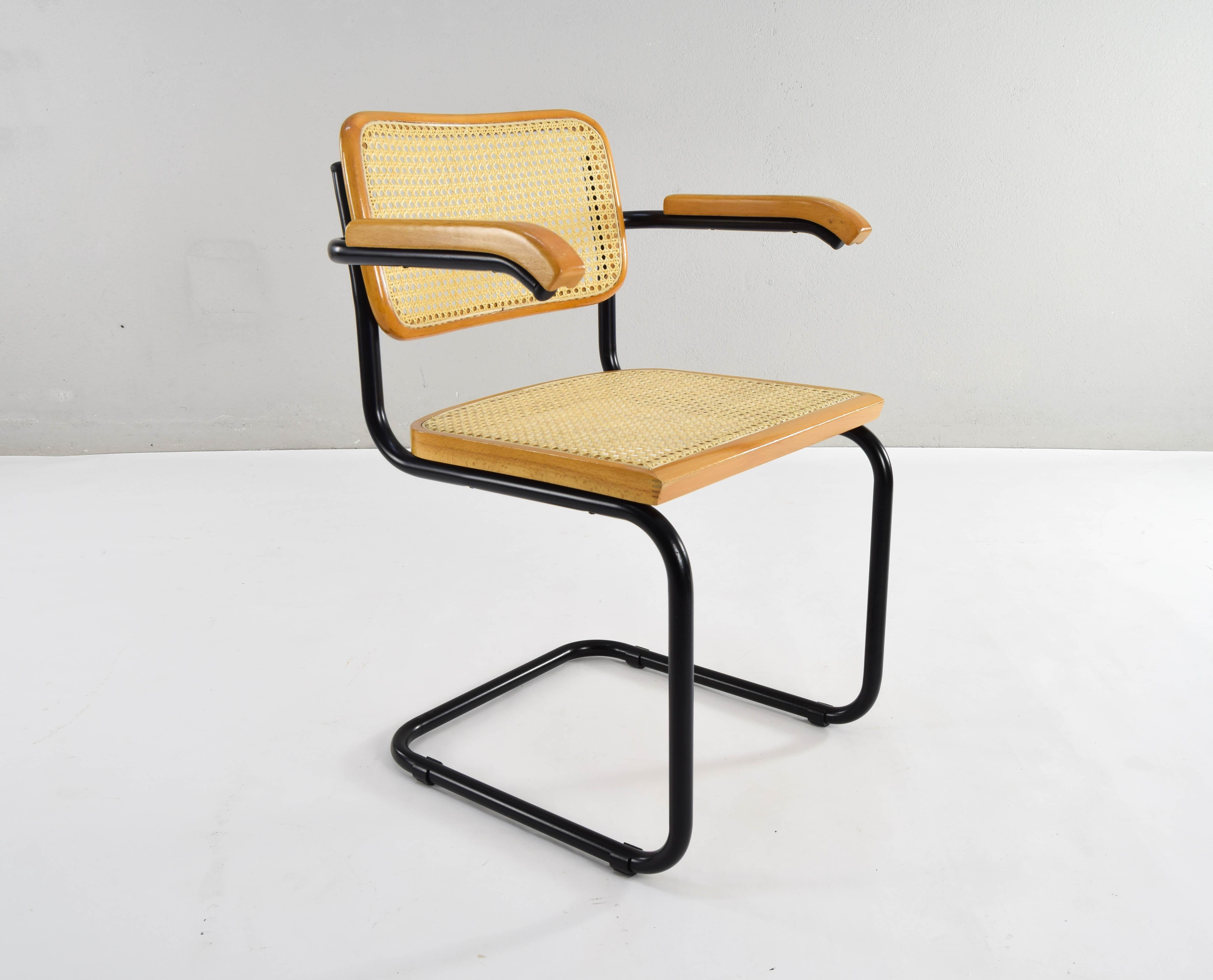 Mid Century Modern B64 Black and Beech Marcel Breuer Cesca Chair Italy 70s For Sale 2