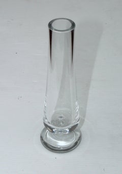 Vase en verre Baccarat moderne du milieu du siècle dernier