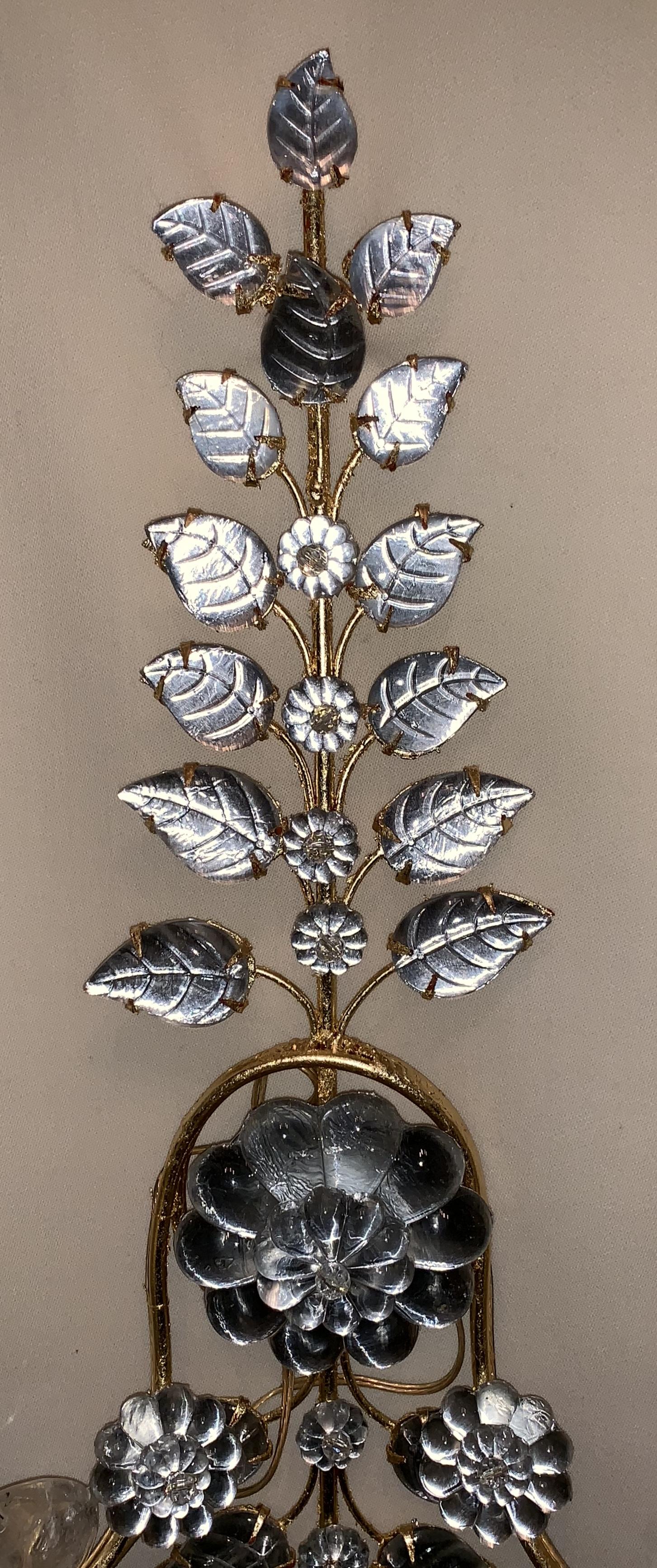 Mid-Century Modern Baguès French Rock Crystal Leaf Flower Beaded Crystal Sconces In Good Condition In Roslyn, NY