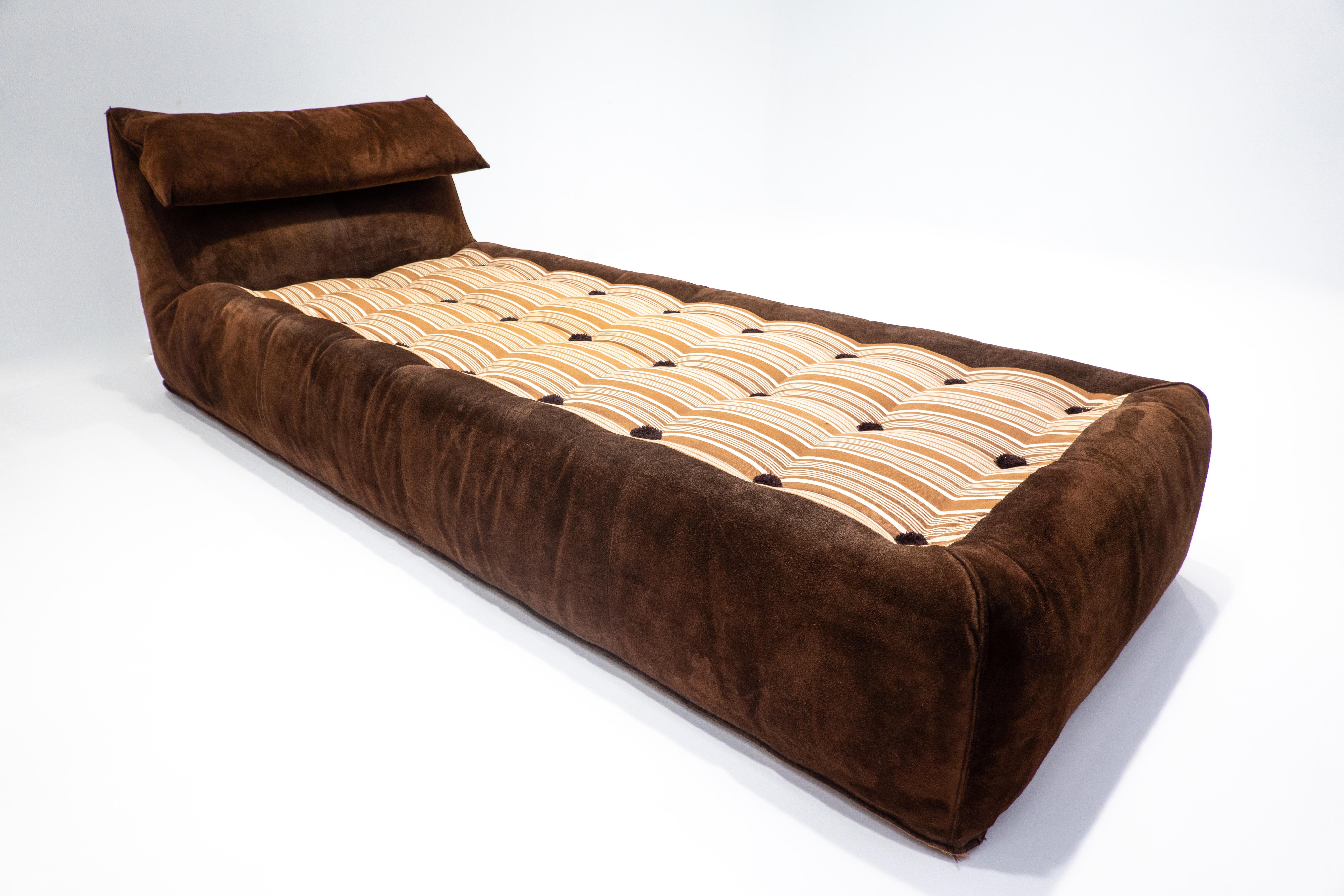 Italian Mid-Century Modern Bambole Daybed by Mario Bellini, Suede, C&B Italia, 1970s