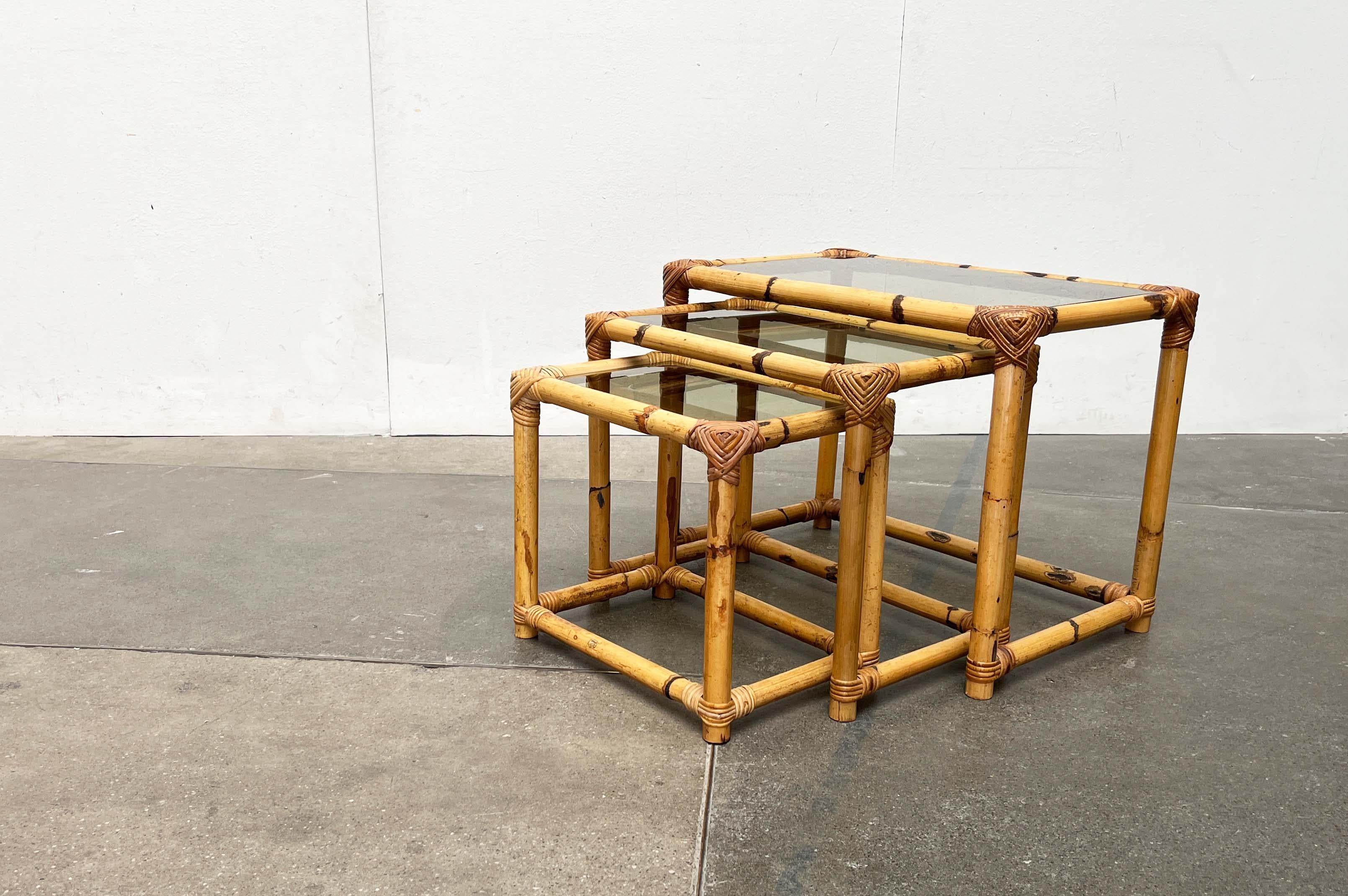 Mid-Century Modern Bamboo and Glass Nesting Tables, 1960s, Set of 3 For Sale 1