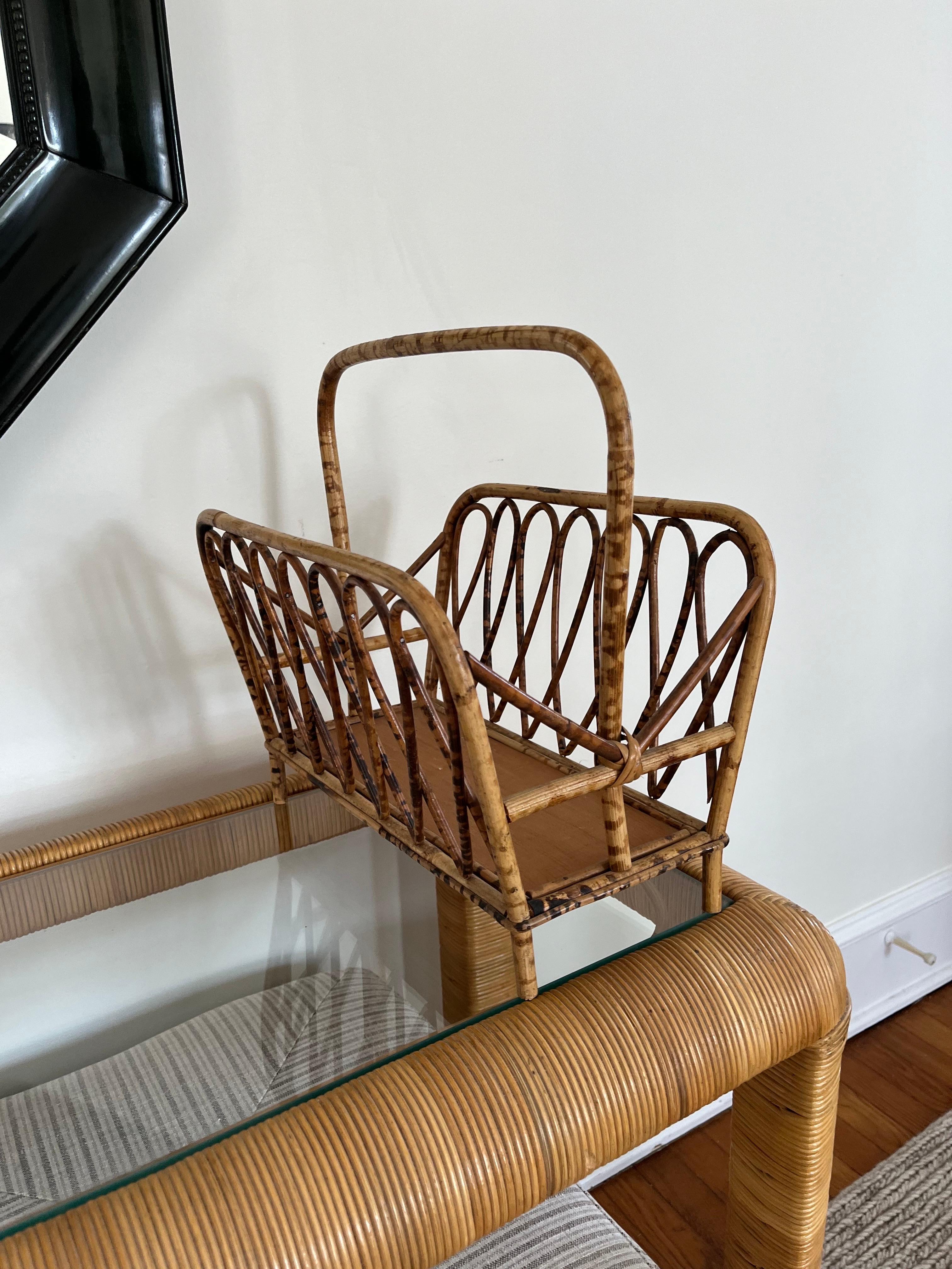 XX secolo Portariviste in bambù e rattan moderno di metà secolo 1960 in vendita