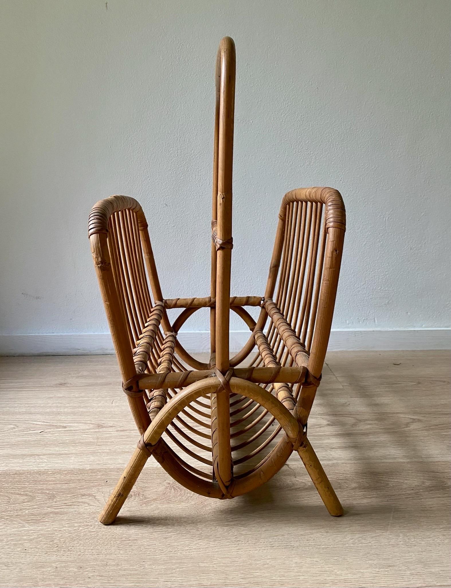 Mid-Century Modern Bamboo and Rattan Magazine Holder 1960's In Good Condition For Sale In Schagen, NL