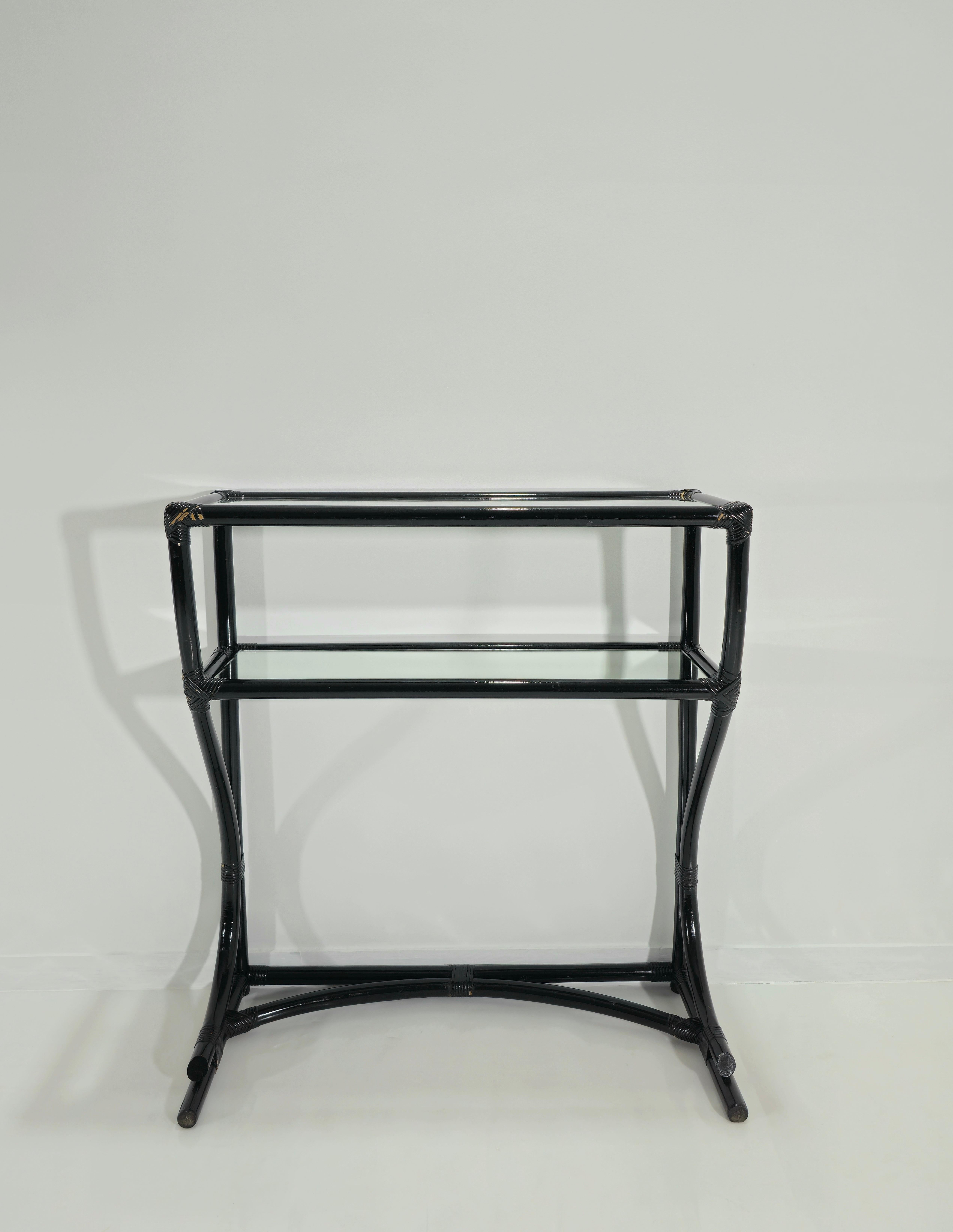 Console en bambou mi-siècle moderne avec deux étagères en verre Italie 1970 en vente 8
