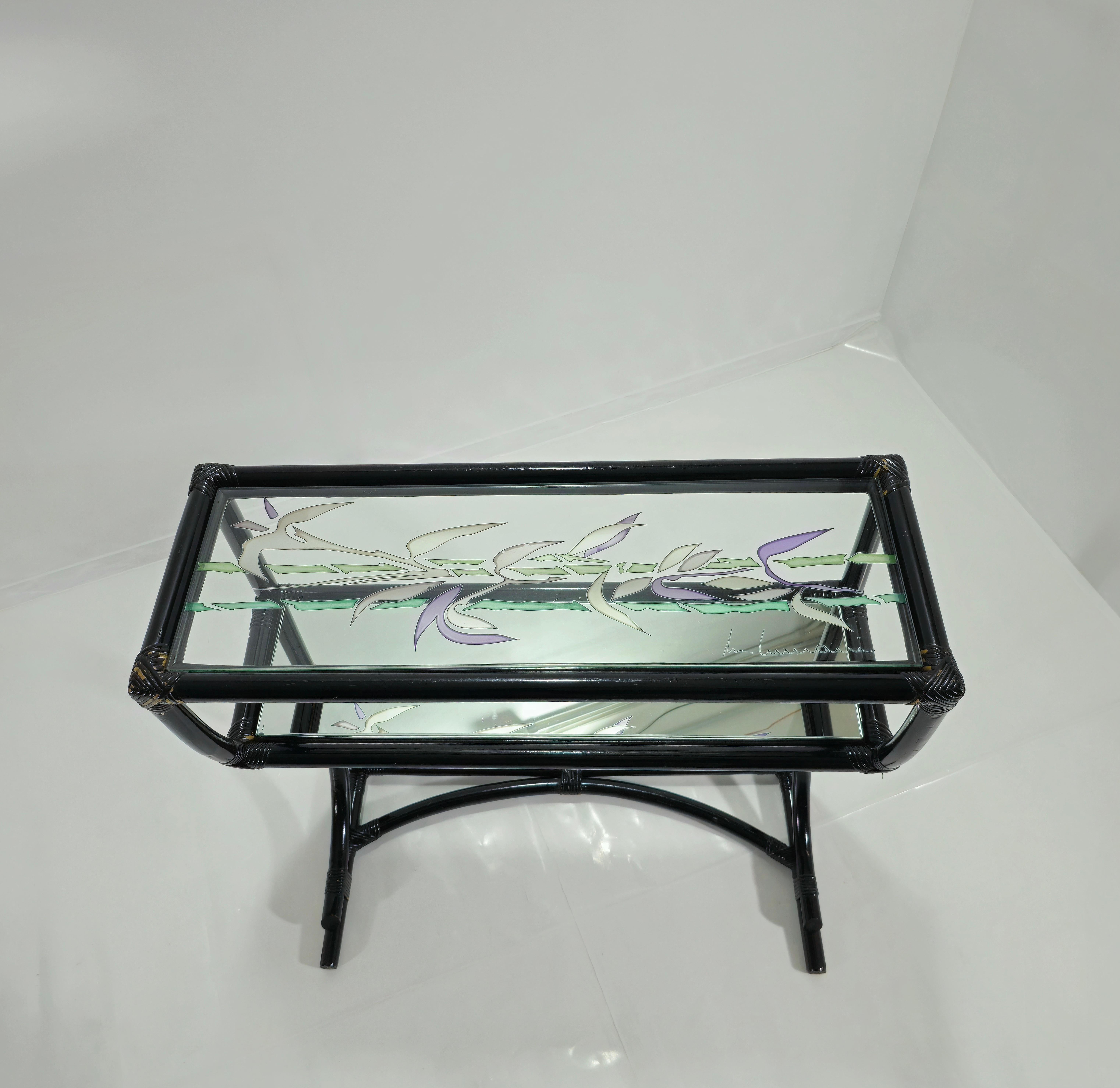 Mid-Century Modern Console en bambou mi-siècle moderne avec deux étagères en verre Italie 1970 en vente