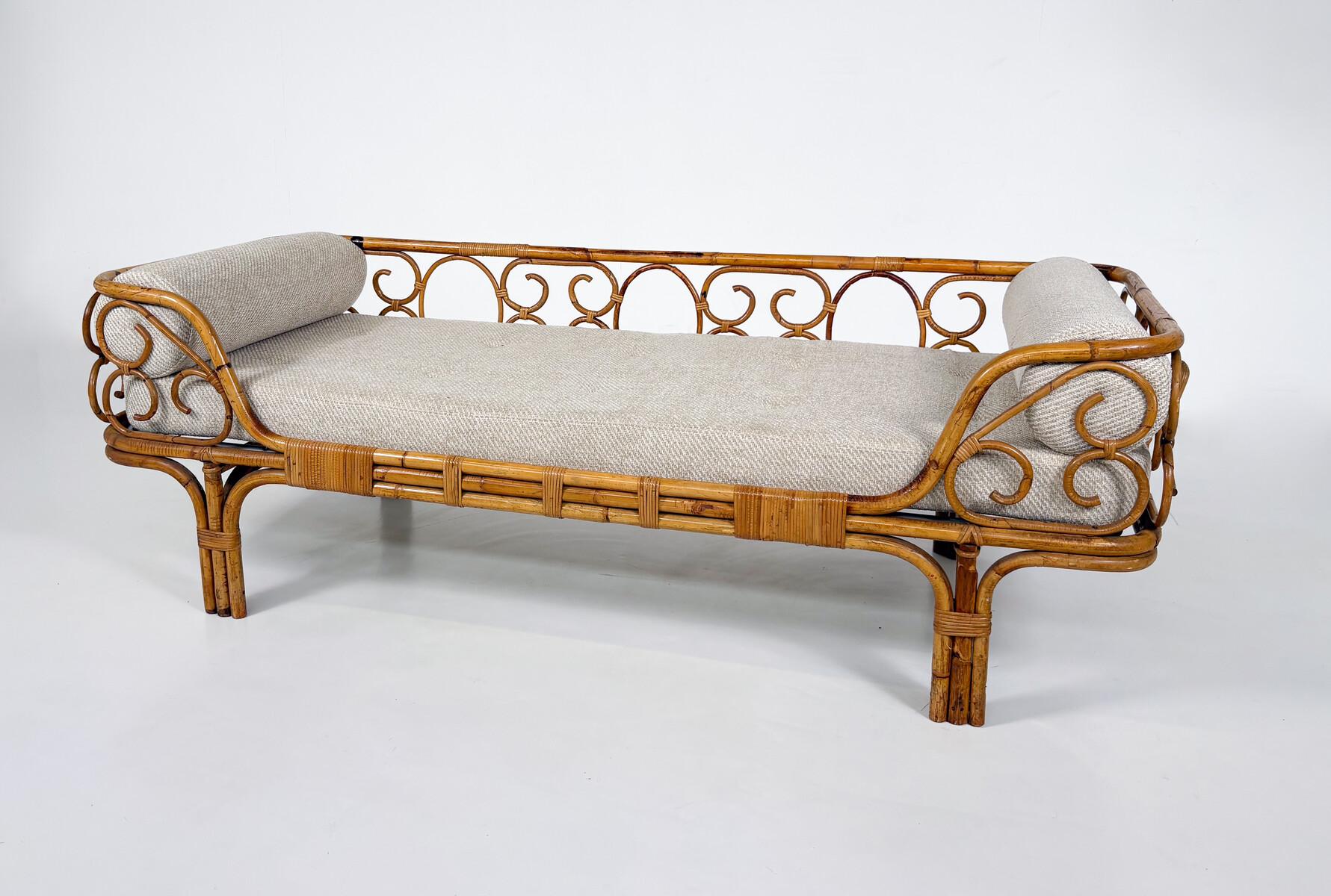 Cama de día de bambú moderna de mediados de siglo, Italia, años 60 - Nueva Tapicería Moderno de mediados de siglo en venta