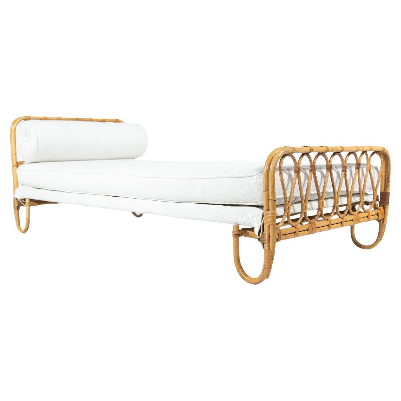 Lettino da giorno in bambù della modernità di metà secolo, Italia, anni '60 - &New Upholstery