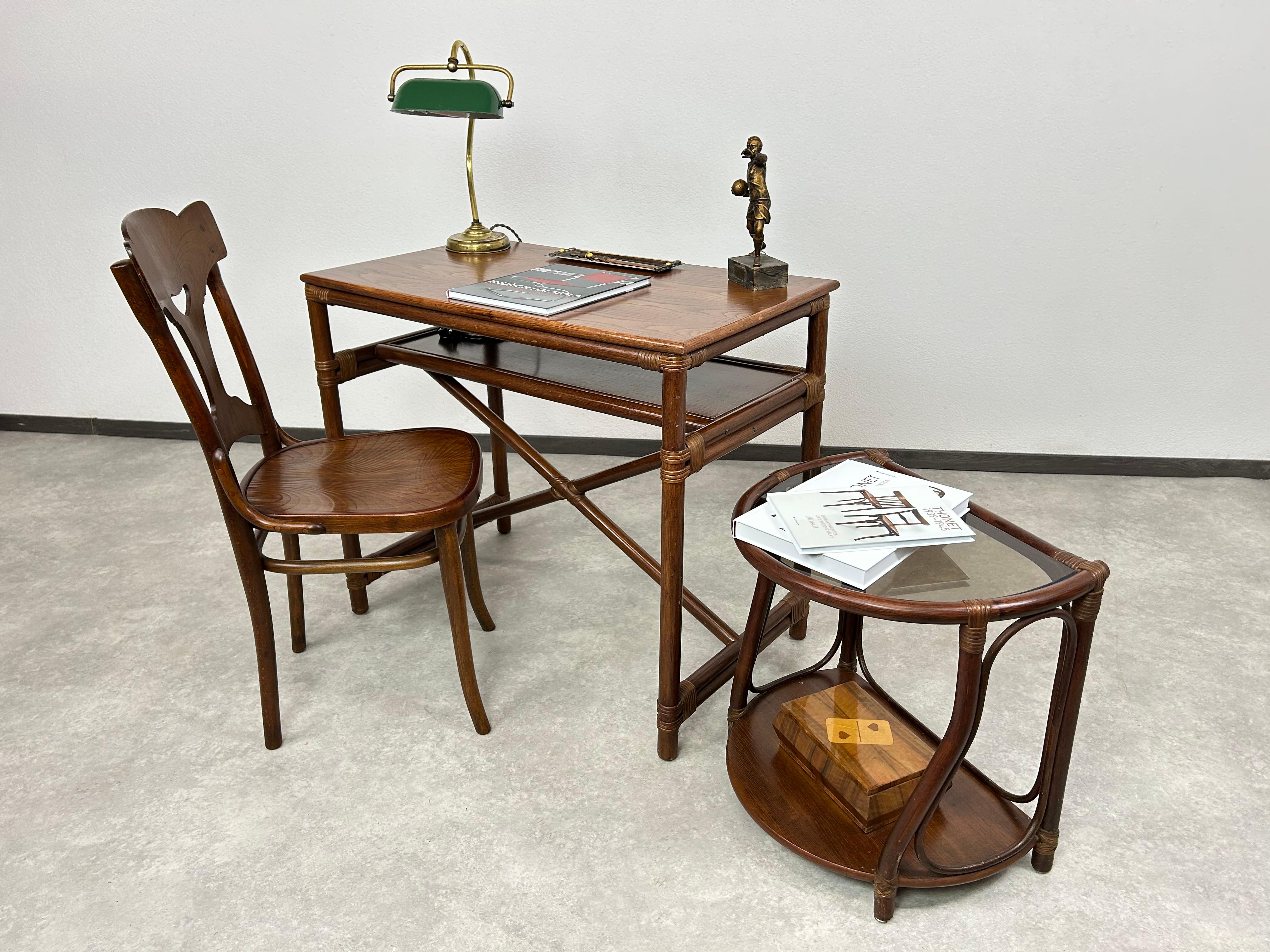 Mid-century modern bamboo desk table by Gervasoni in excellent original condition with signs of use. 

Gervasoni is an Italian manufacturer of luxury, premium furniture that has been present on the market since 1882. Founded in Udine, Italy, the