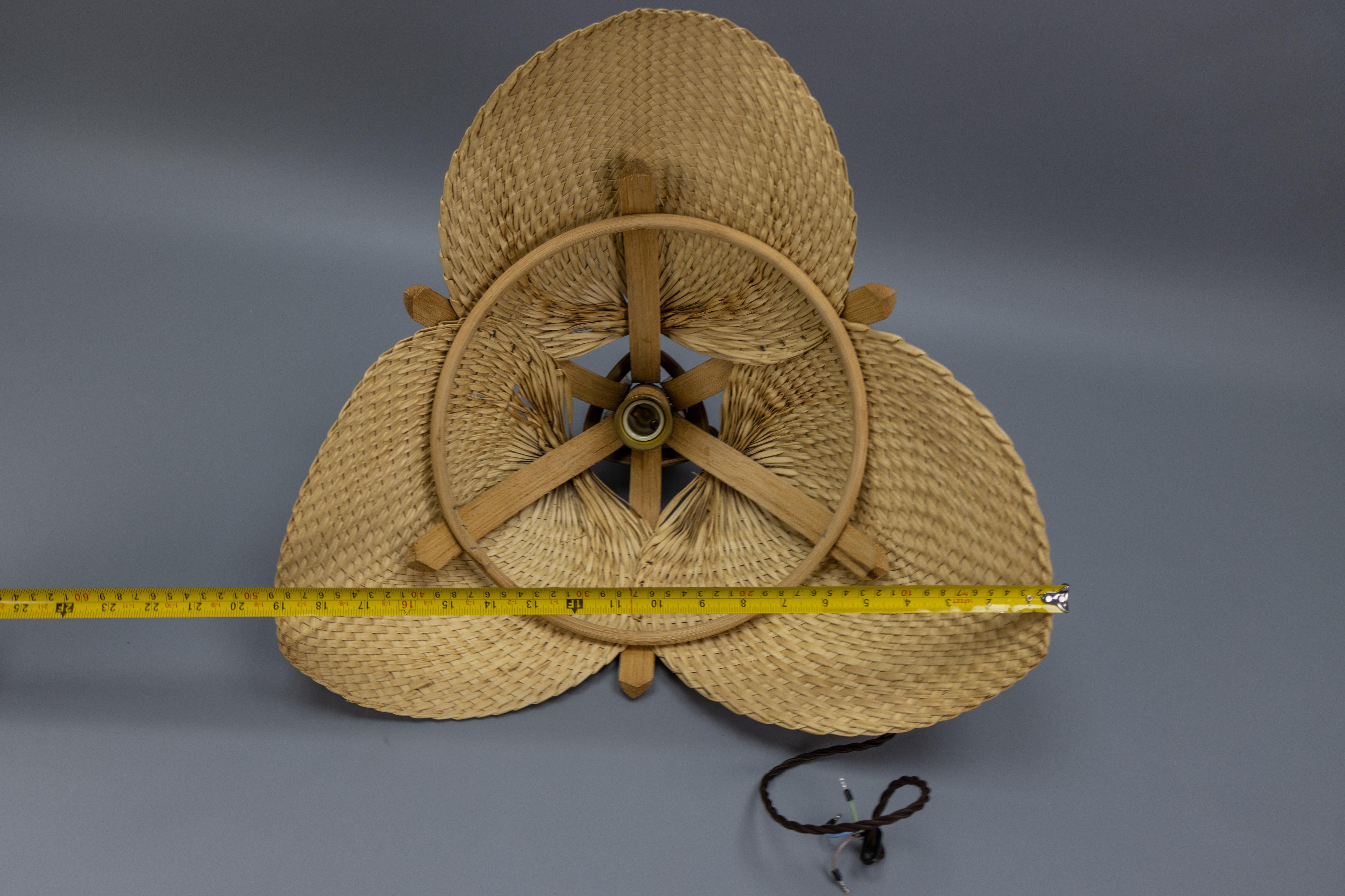 Lámpara colgante moderna de mediados de siglo con hojas de bambú al estilo de Ingo Maurer Uchiwa en venta 12