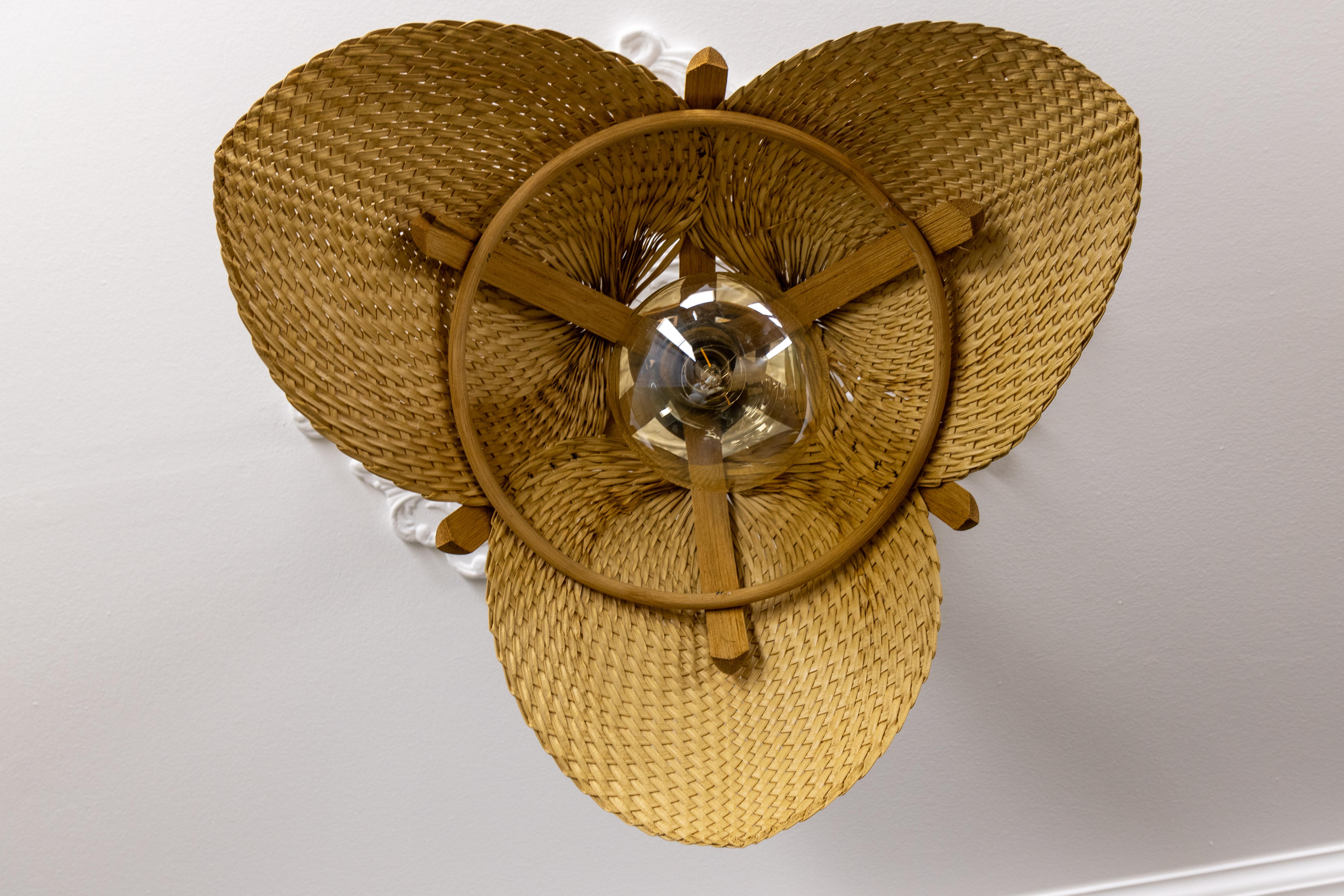 Lámpara colgante moderna de mediados de siglo con hojas de bambú al estilo de Ingo Maurer Uchiwa en venta 1