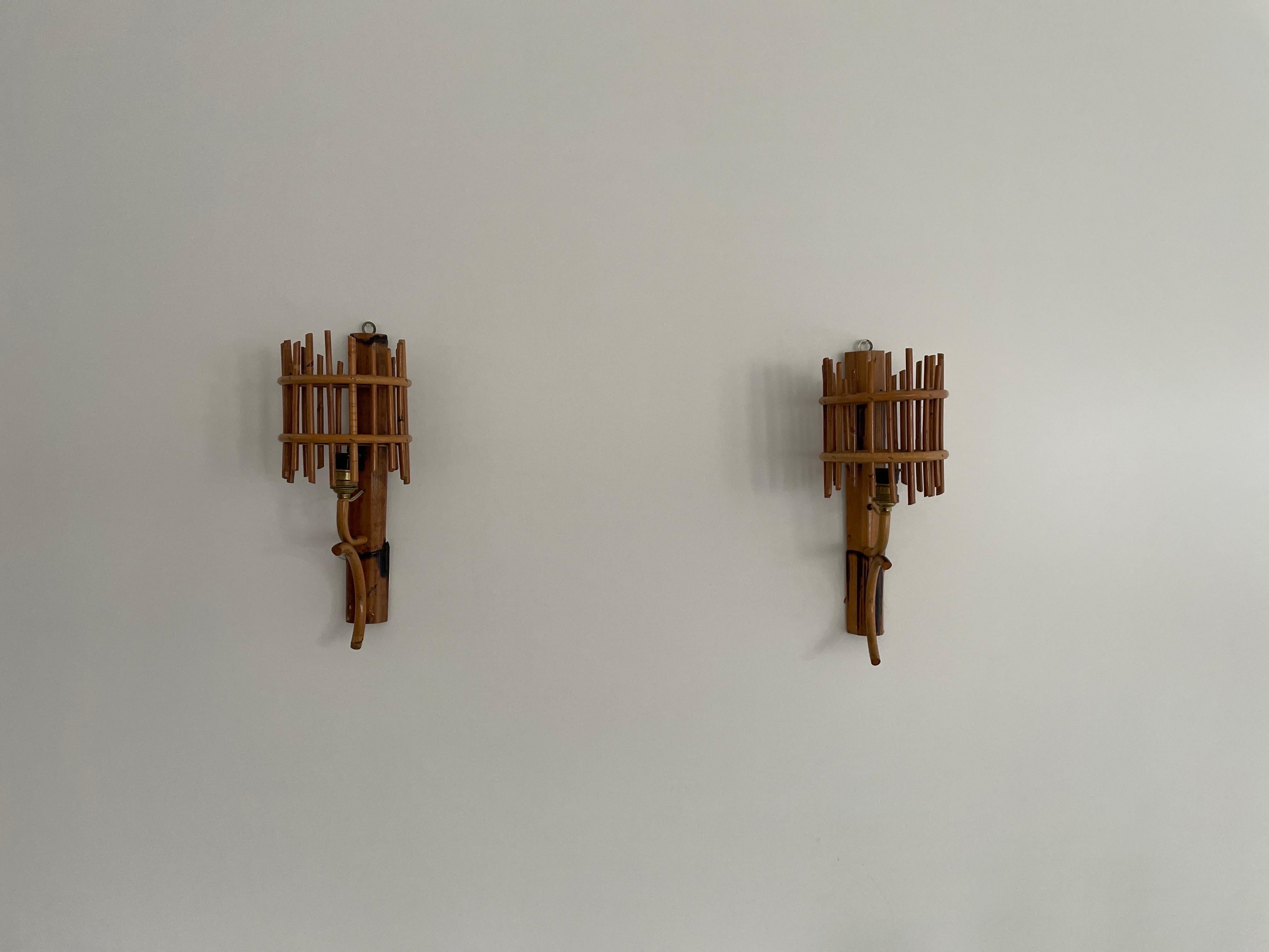 Mid-Century Modern Bamboo Pair of Wall Lamps, 1950s, Italy For Sale 4