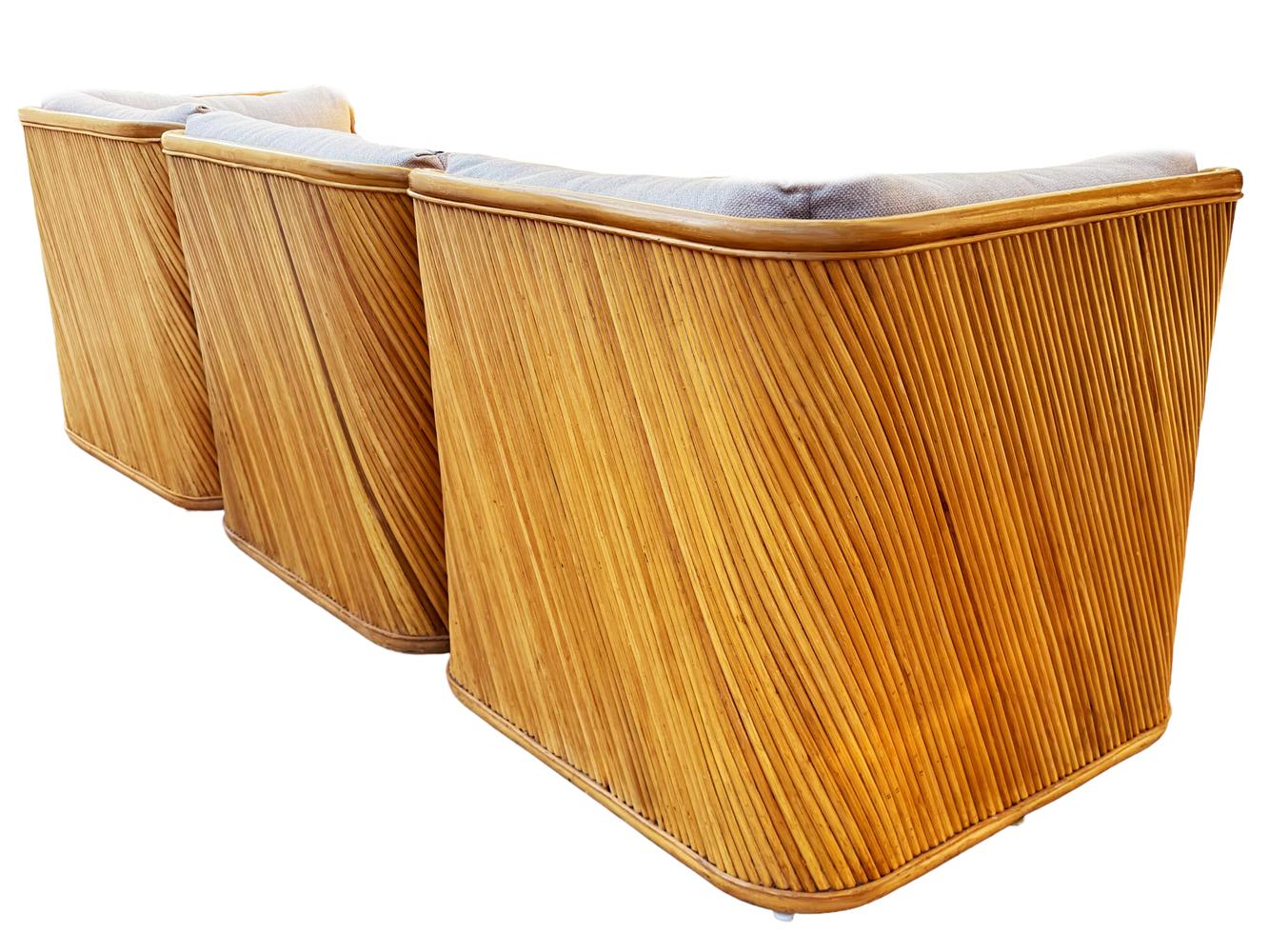 Américain The Modernity Modular ou Sectional Sofa en Bambou Pencil Reed avec nouveau coussin en vente