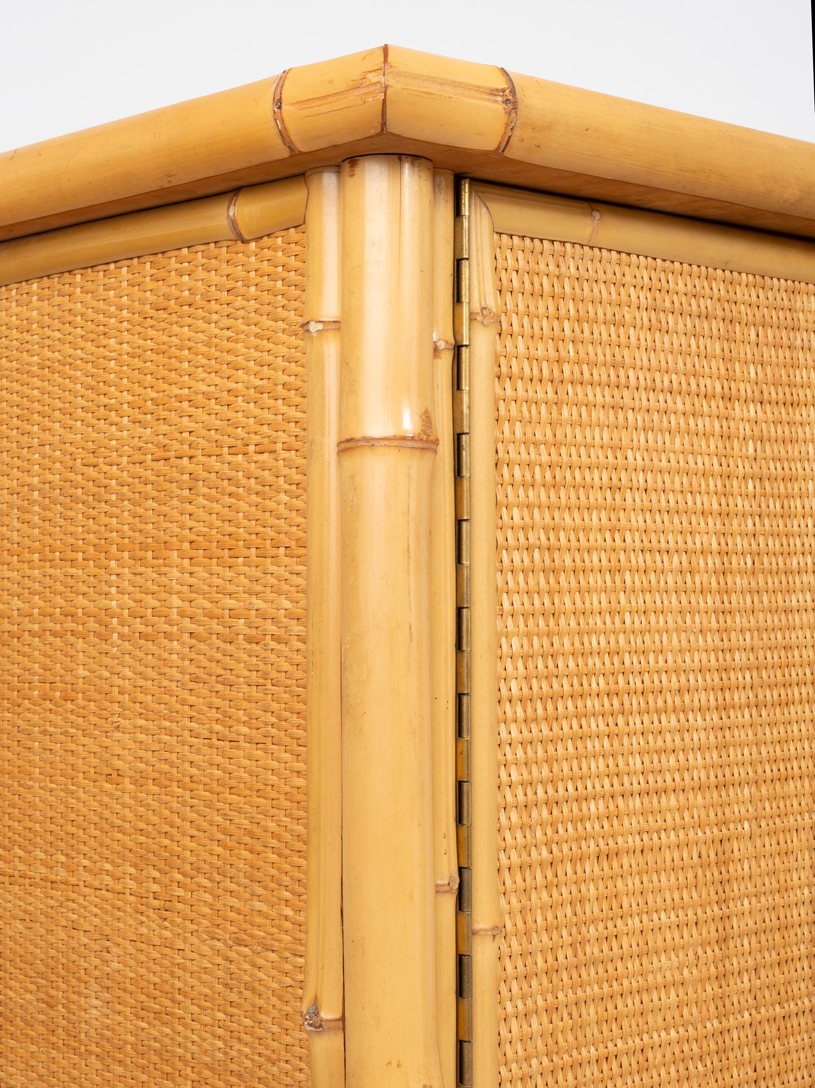 Mid-Century Modern Bamboo and Rattan Cabinet Cupboard, Spain, circa 1970 In Good Condition For Sale In London, GB