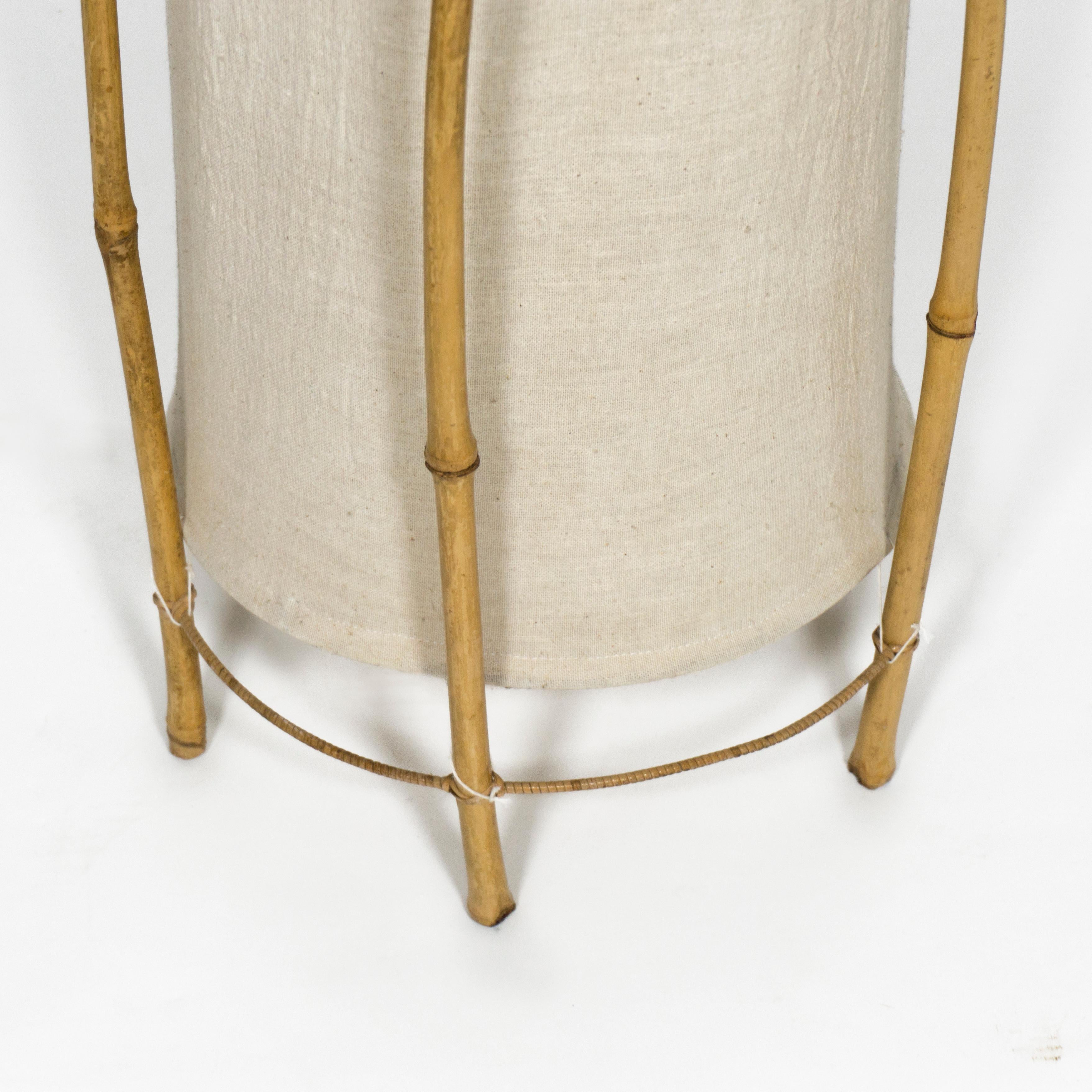 Lampada da terra moderna di metà secolo in bambù e rattan di Louis Sognot, Francia anni '60 in vendita 1