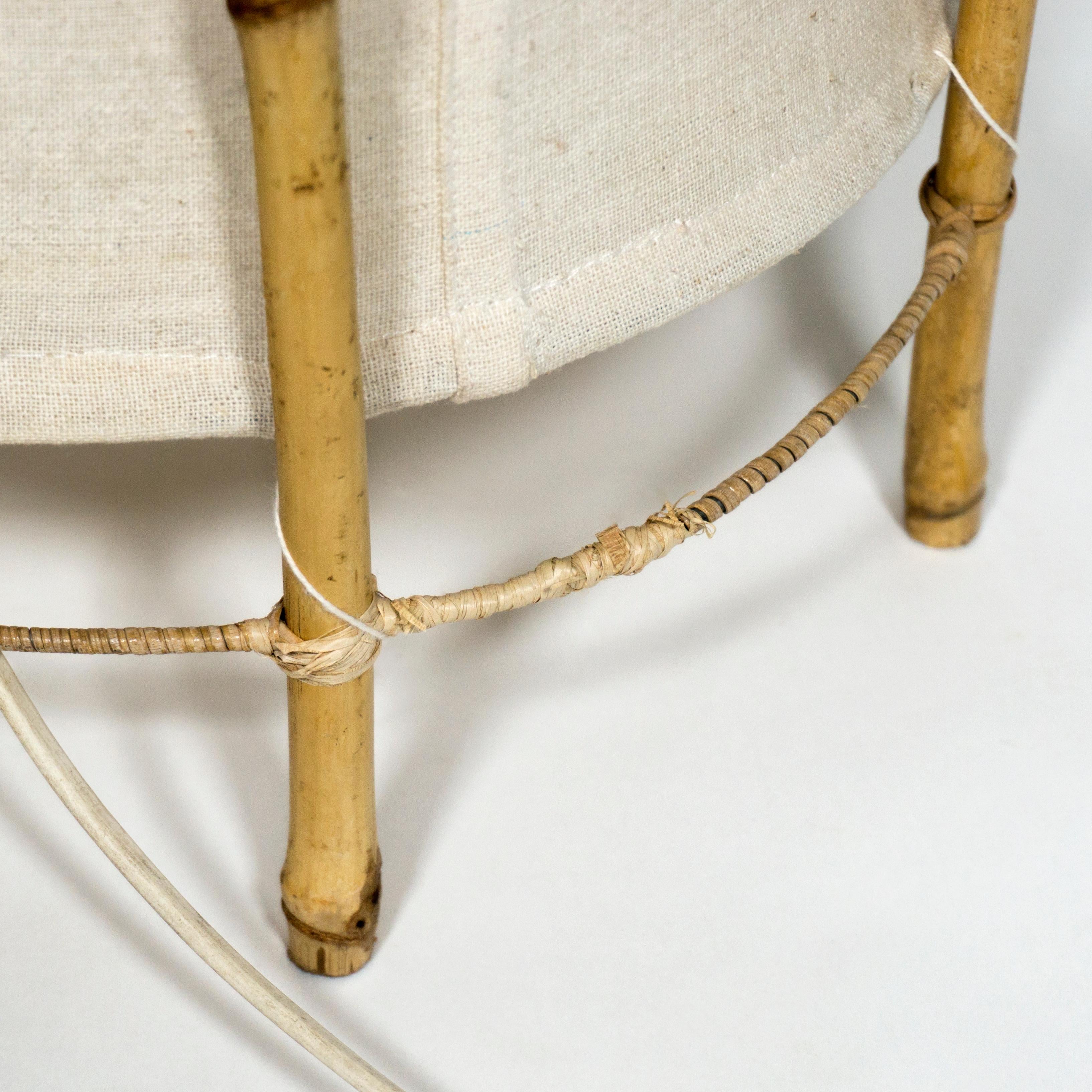 Lampada da terra moderna di metà secolo in bambù e rattan di Louis Sognot, Francia anni '60 in vendita 2