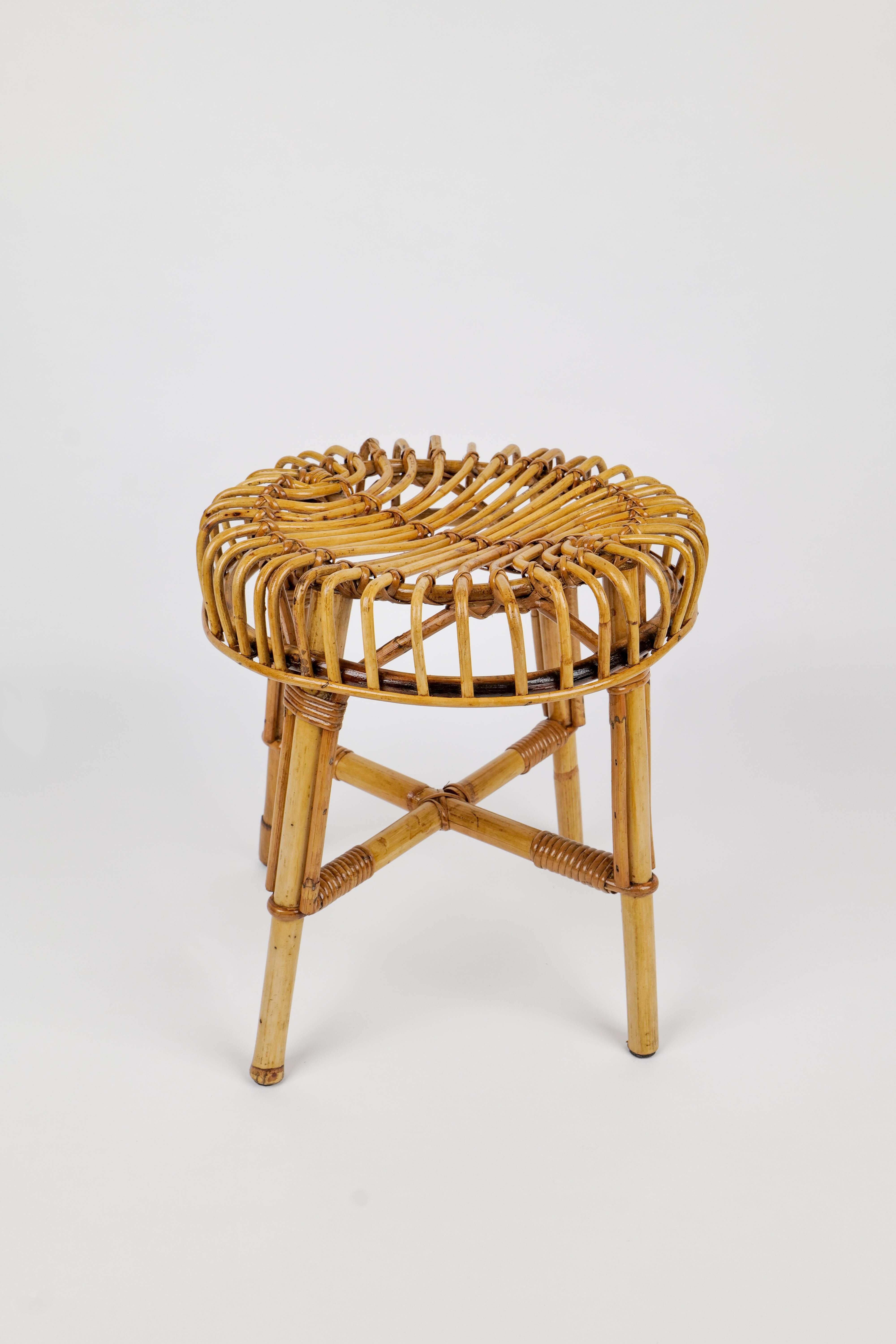 Elegant Italian Mid-Century Modern rattan and bamboo stool / benche / ottoman attributed Franco Albini. 

Made in Italy 1960s.