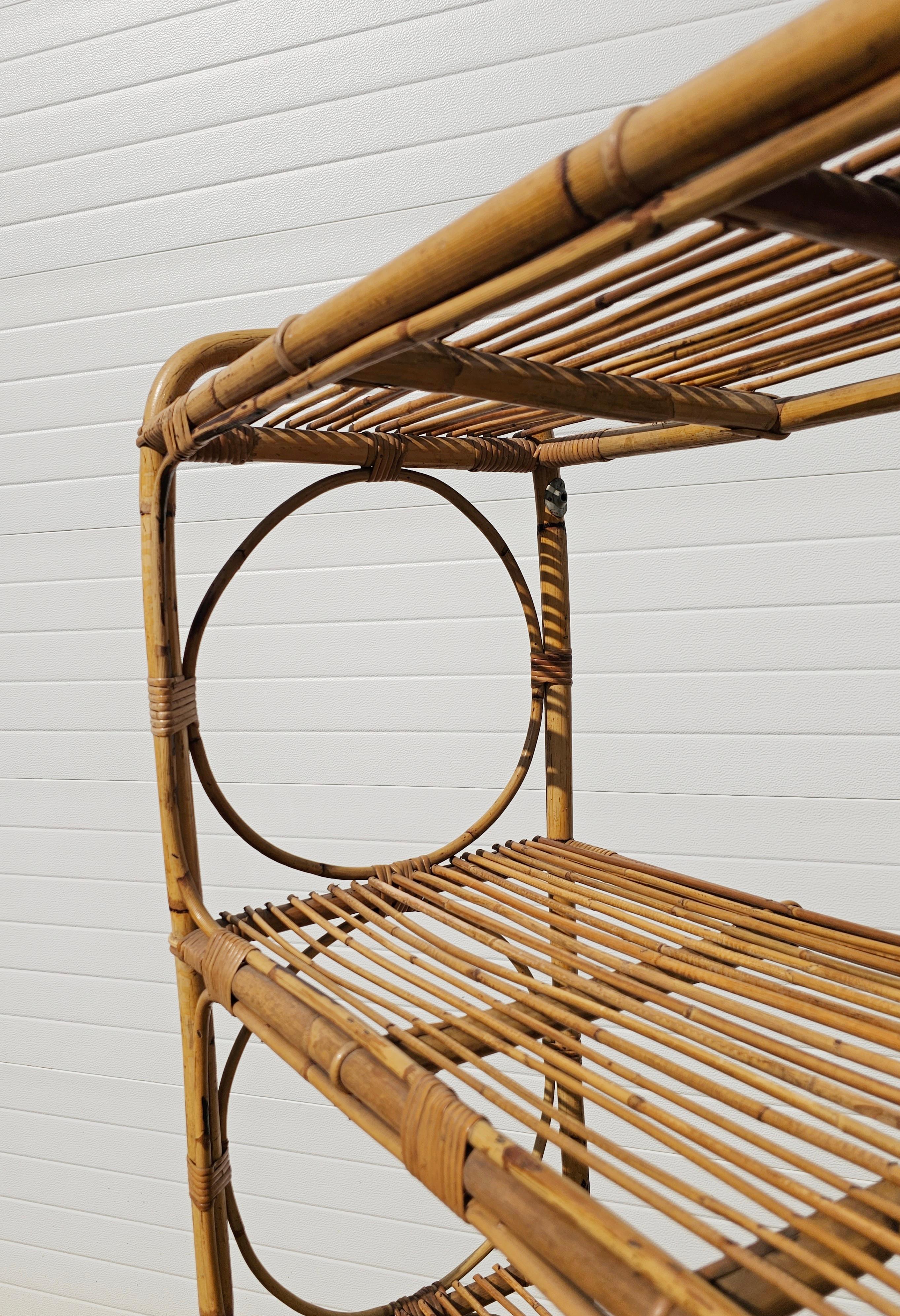 Scaffali in bambù del Mid Century Modern, Libreria o Etagere, Italia 1960 in vendita 1