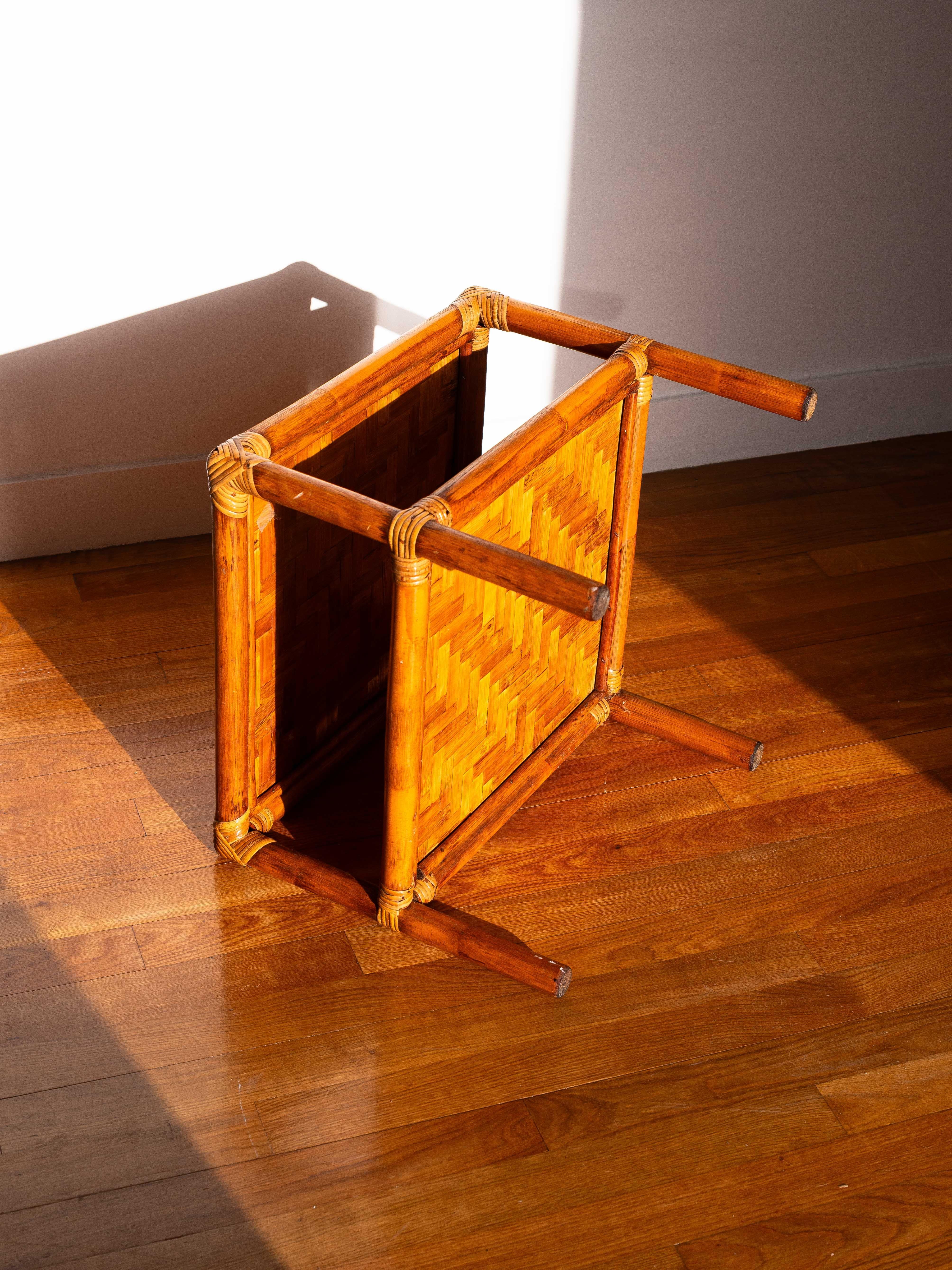 Mid Century Modern Bamboo Side Table - Bamboo & Rattan End Table - France 1960s For Sale 4