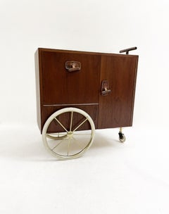 Moderne Bar aus der Jahrhundertmitte von Jacques Adnet, 1950er Jahre
