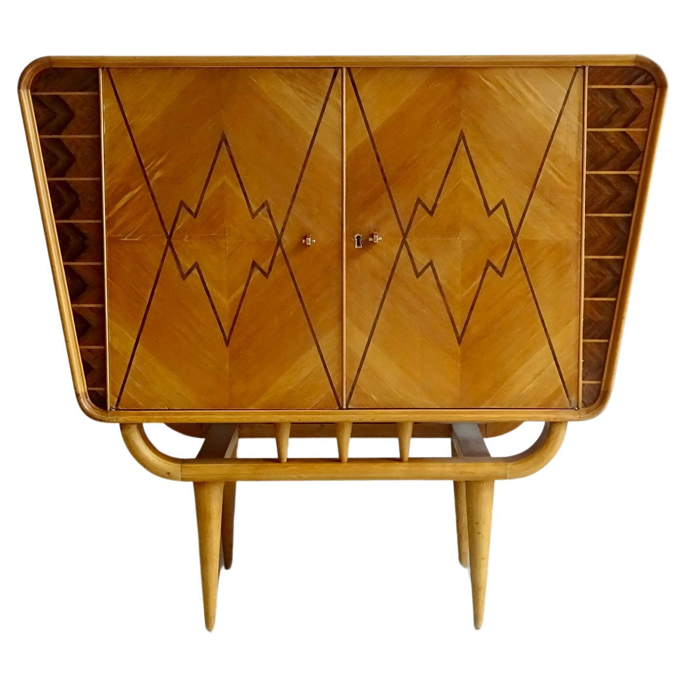Mid-century Modern bar cabinet. For Sale