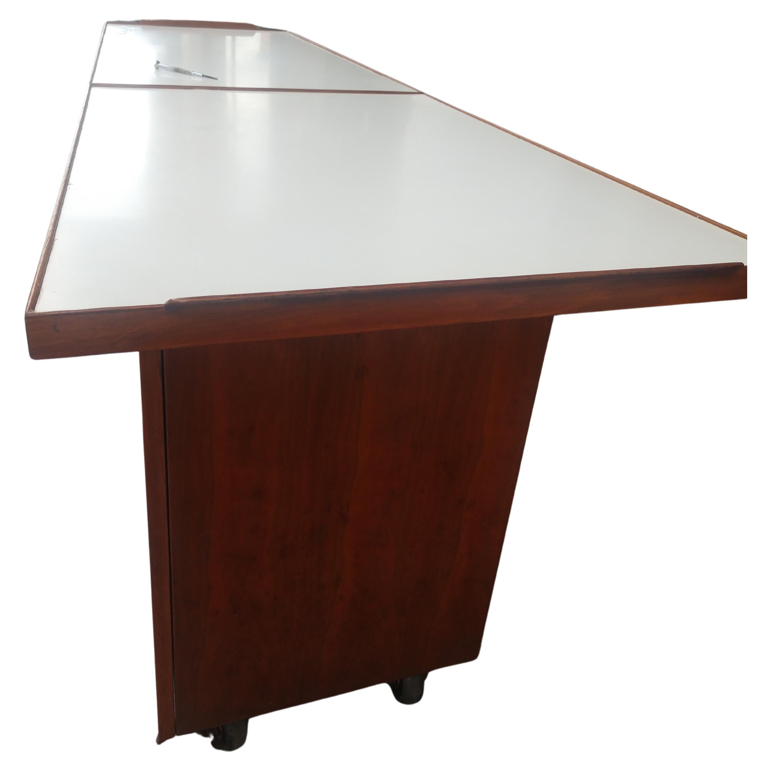 Carrello da bar moderno di metà secolo Edward Wormley per Dunbar C1953 In condizioni buone in vendita a Port Jervis, NY