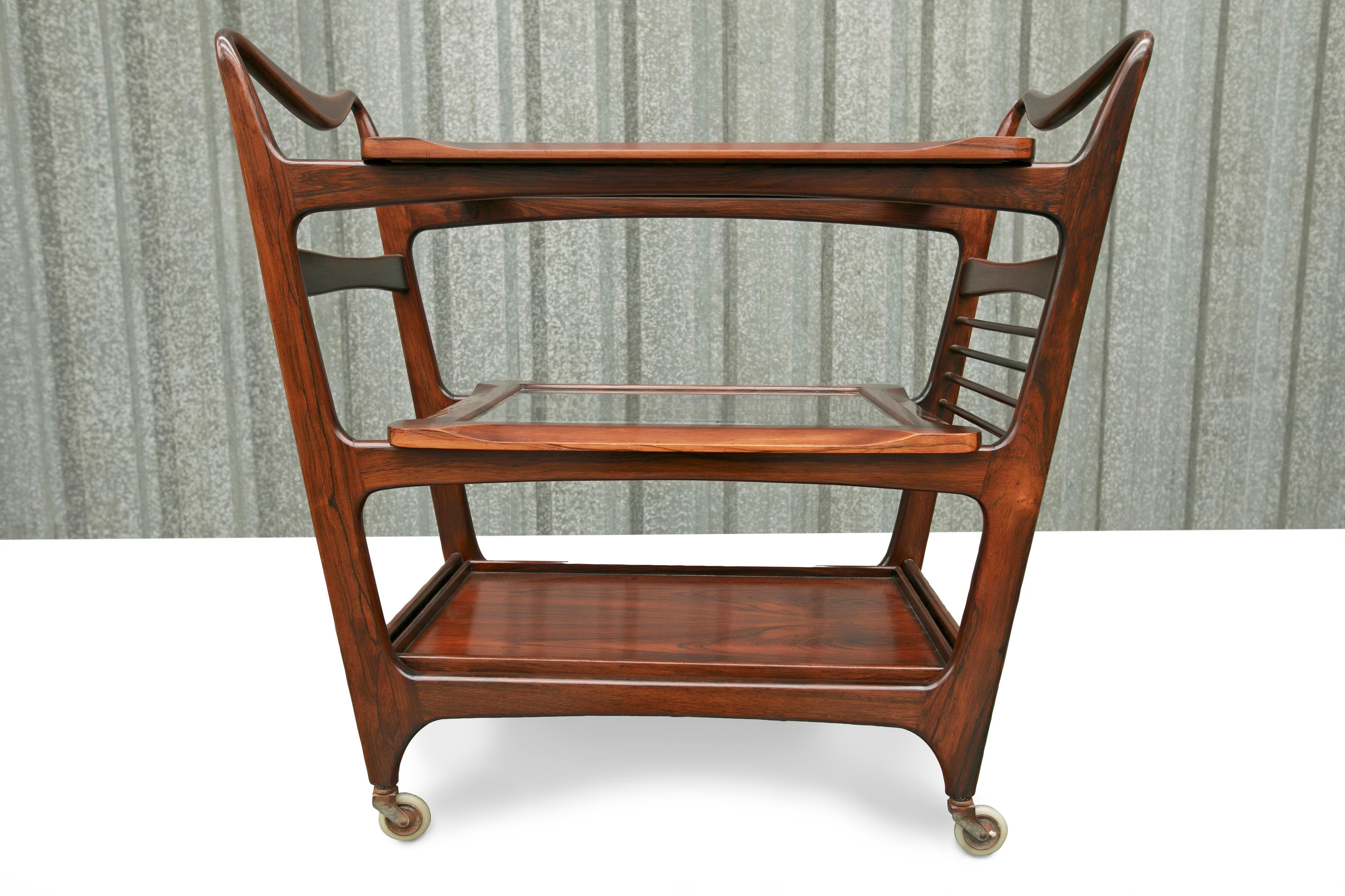 Brazilian Mid-Century Modern Bar Cart in Hardwood & Glass by Carlo Hauner & Martin Eisler For Sale