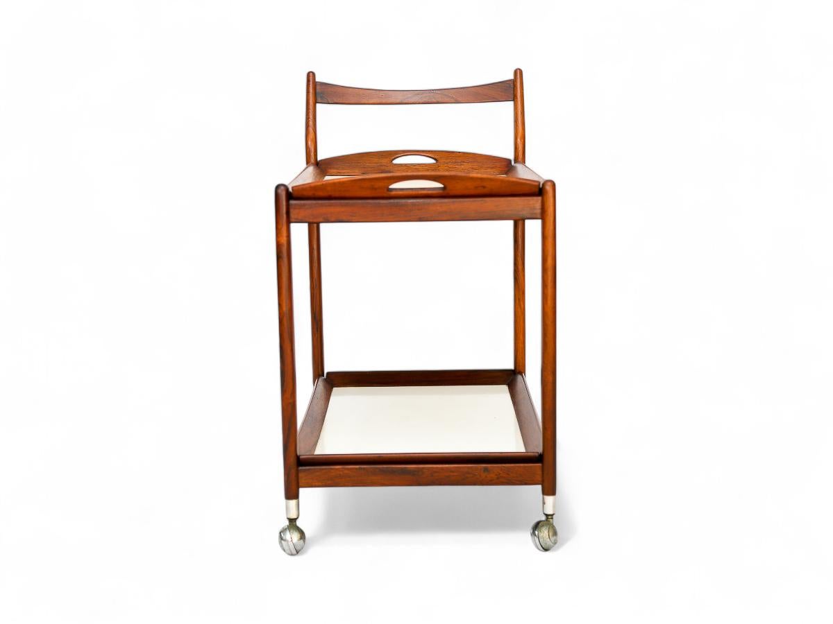 Chariot de bar moderne du milieu du siècle en bois de feuillus et étagères blanches, Sergio Rodrigues, années 1960 en vente 5