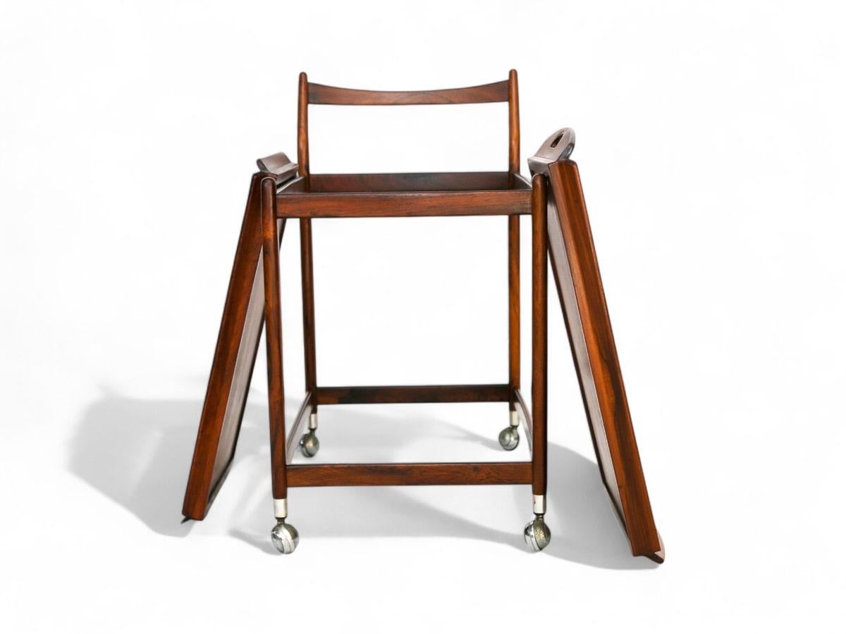 Mid-Century Modern Bar Cart in Hardwood & White Shelves, Sergio Rodrigues, 1960s For Sale 1