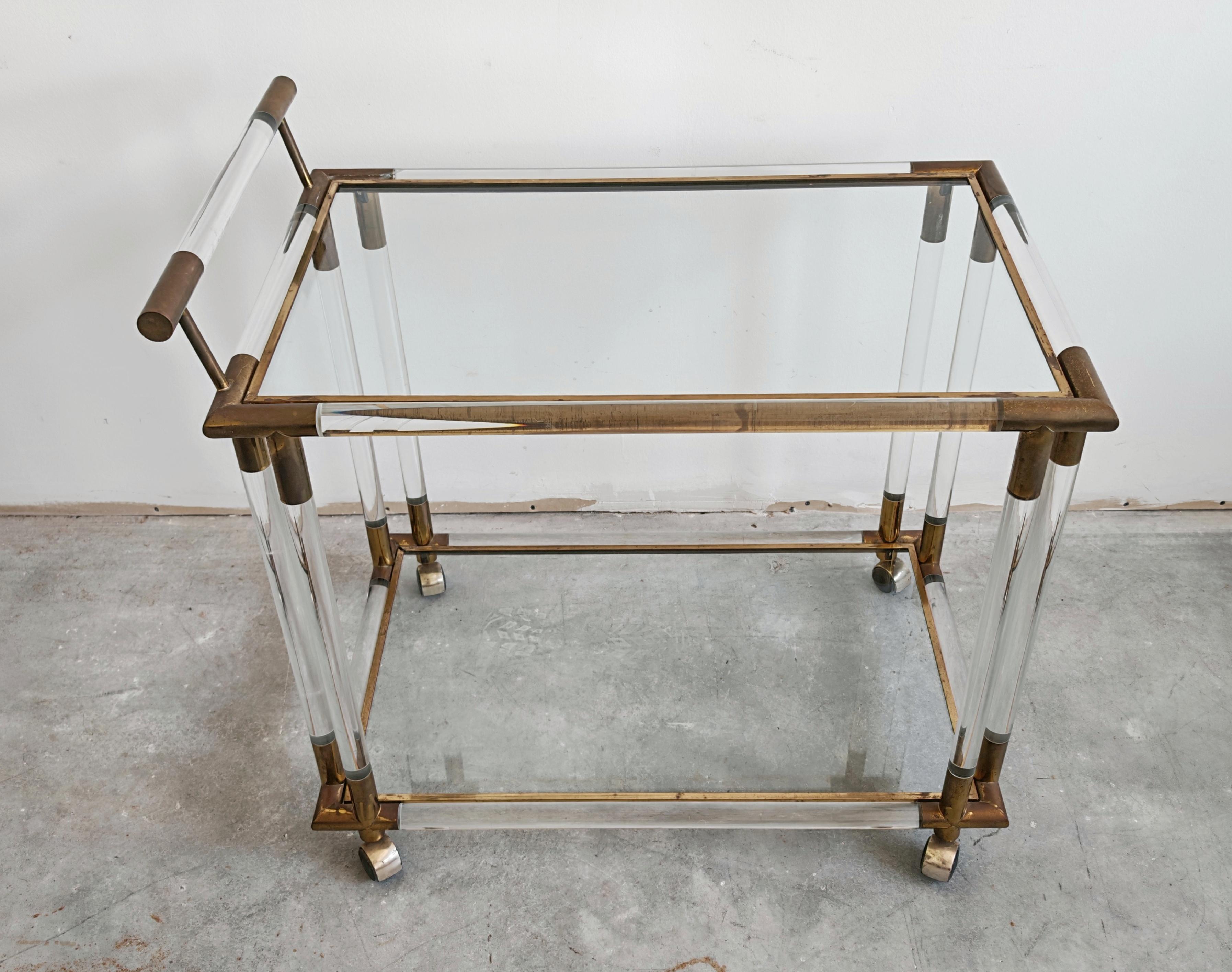 Italian Mid Century Modern Bar Cart in lucite, bronze and glass, Italy 1970s For Sale