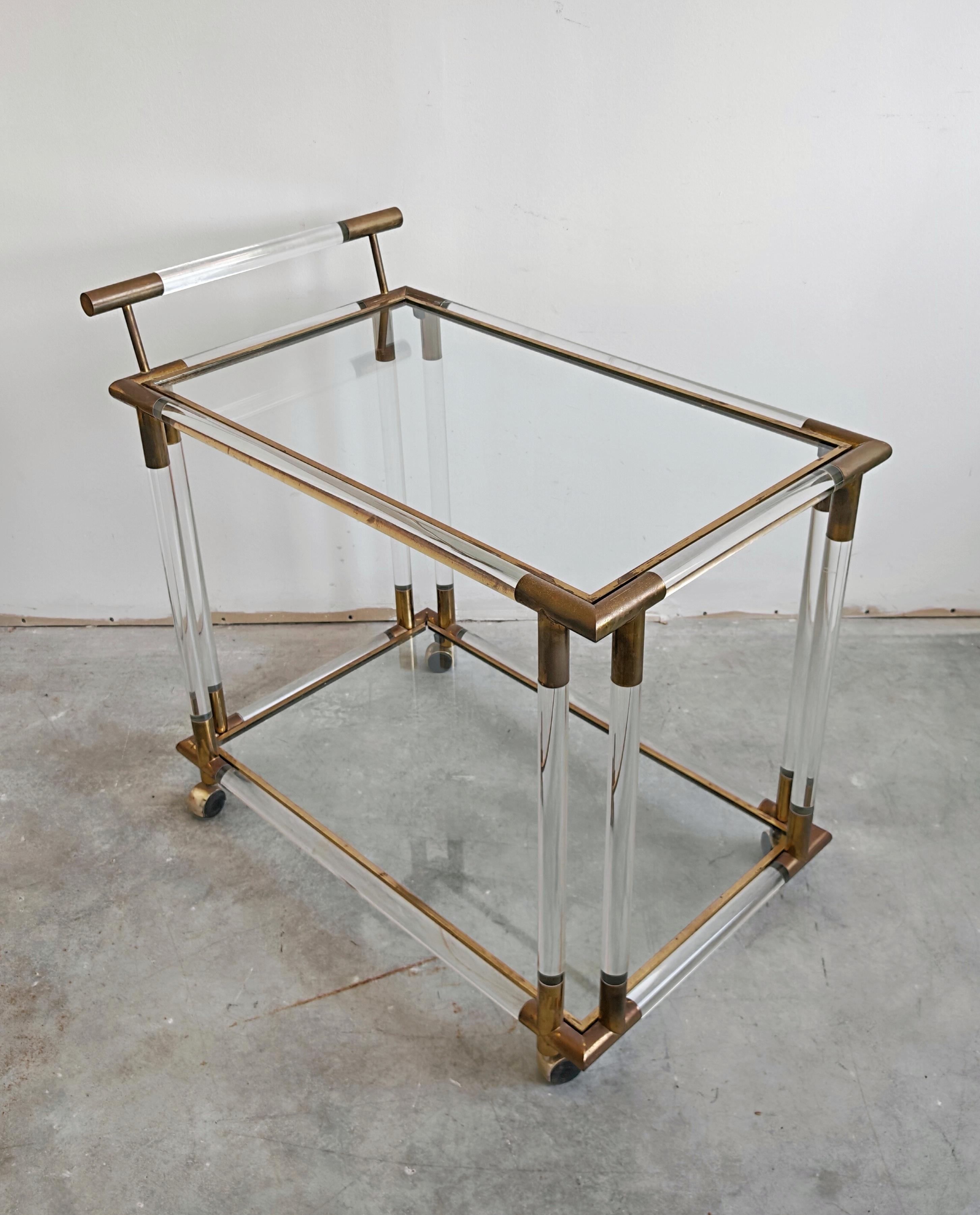 Late 20th Century Mid Century Modern Bar Cart in lucite, bronze and glass, Italy 1970s For Sale