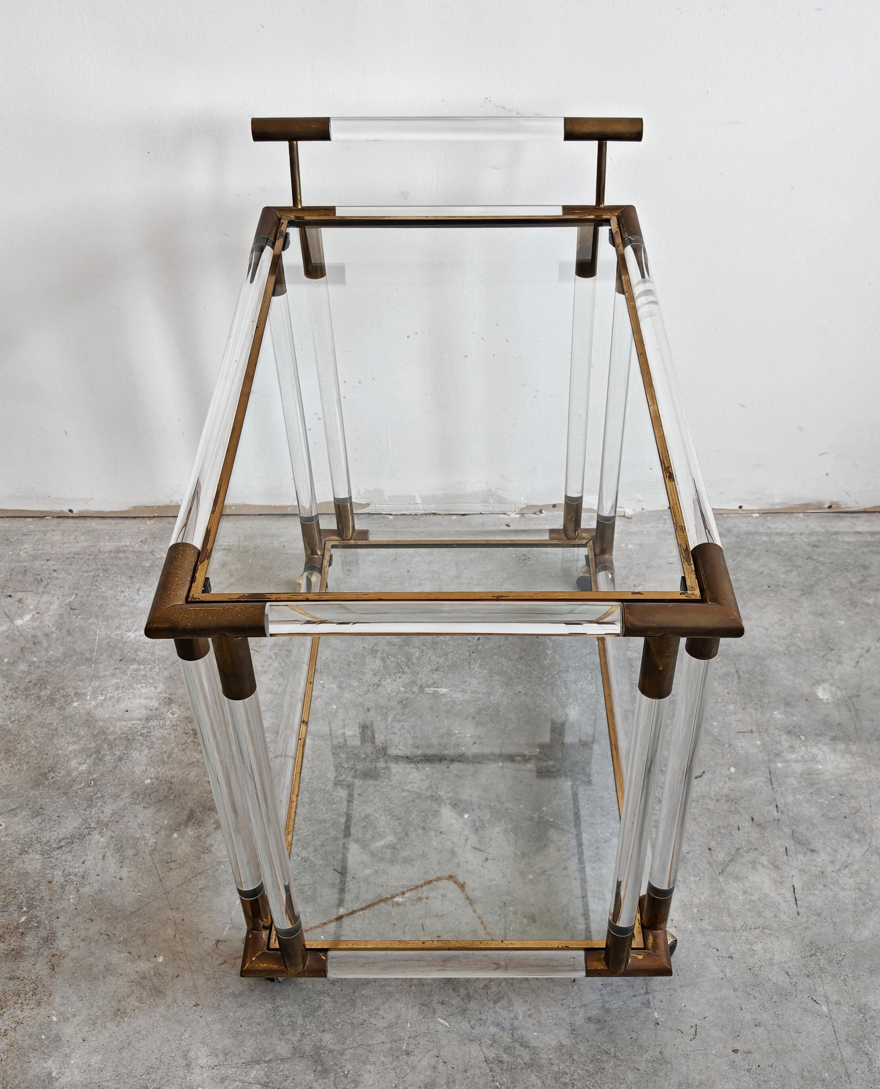 Bronze Mid Century Modern Bar Cart in lucite, bronze and glass, Italy 1970s For Sale
