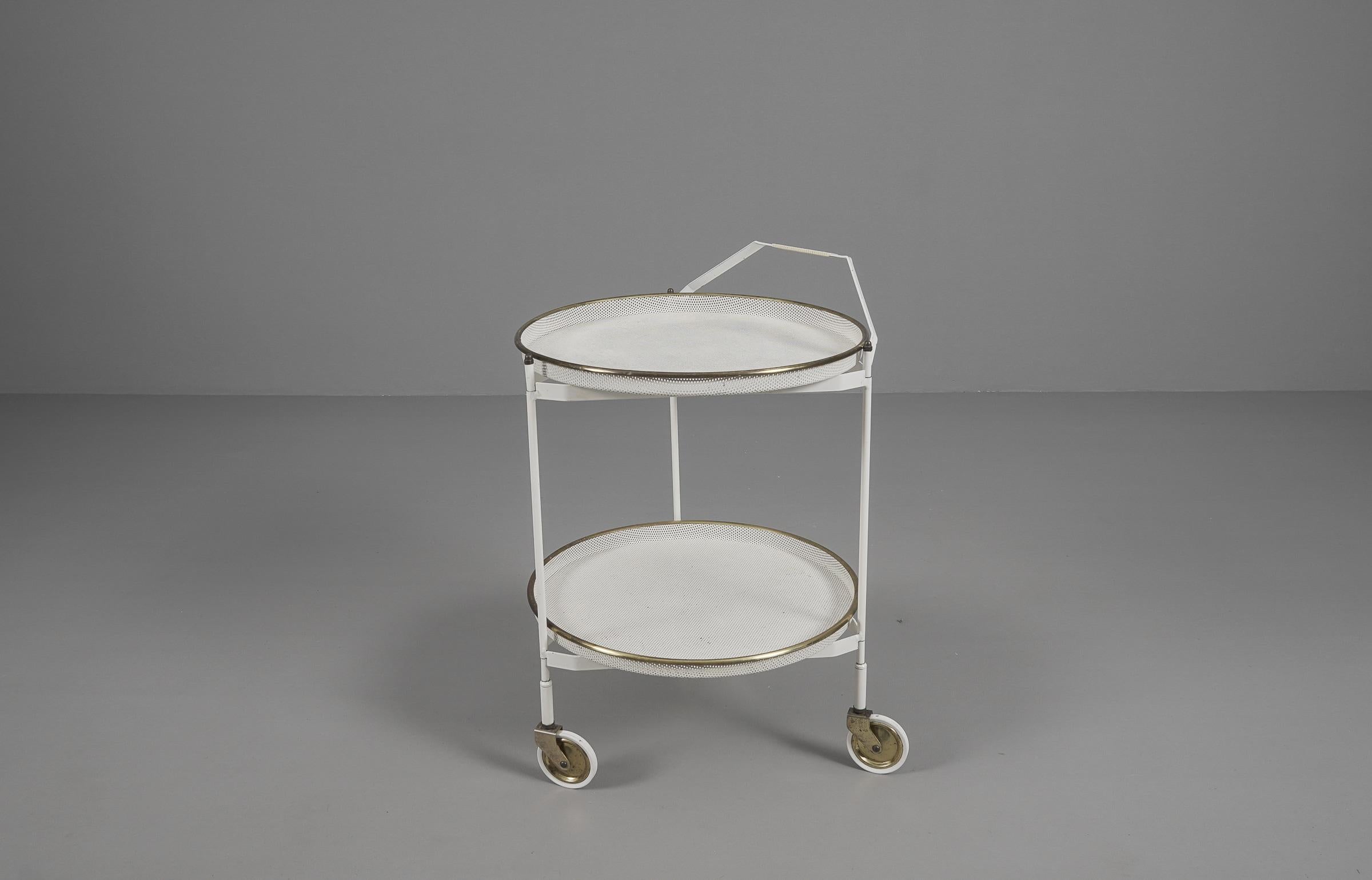 Mid-Century Modern Bar Cart with Removable Trays in Mategot Style, France, 1950s In Good Condition For Sale In Nürnberg, Bayern
