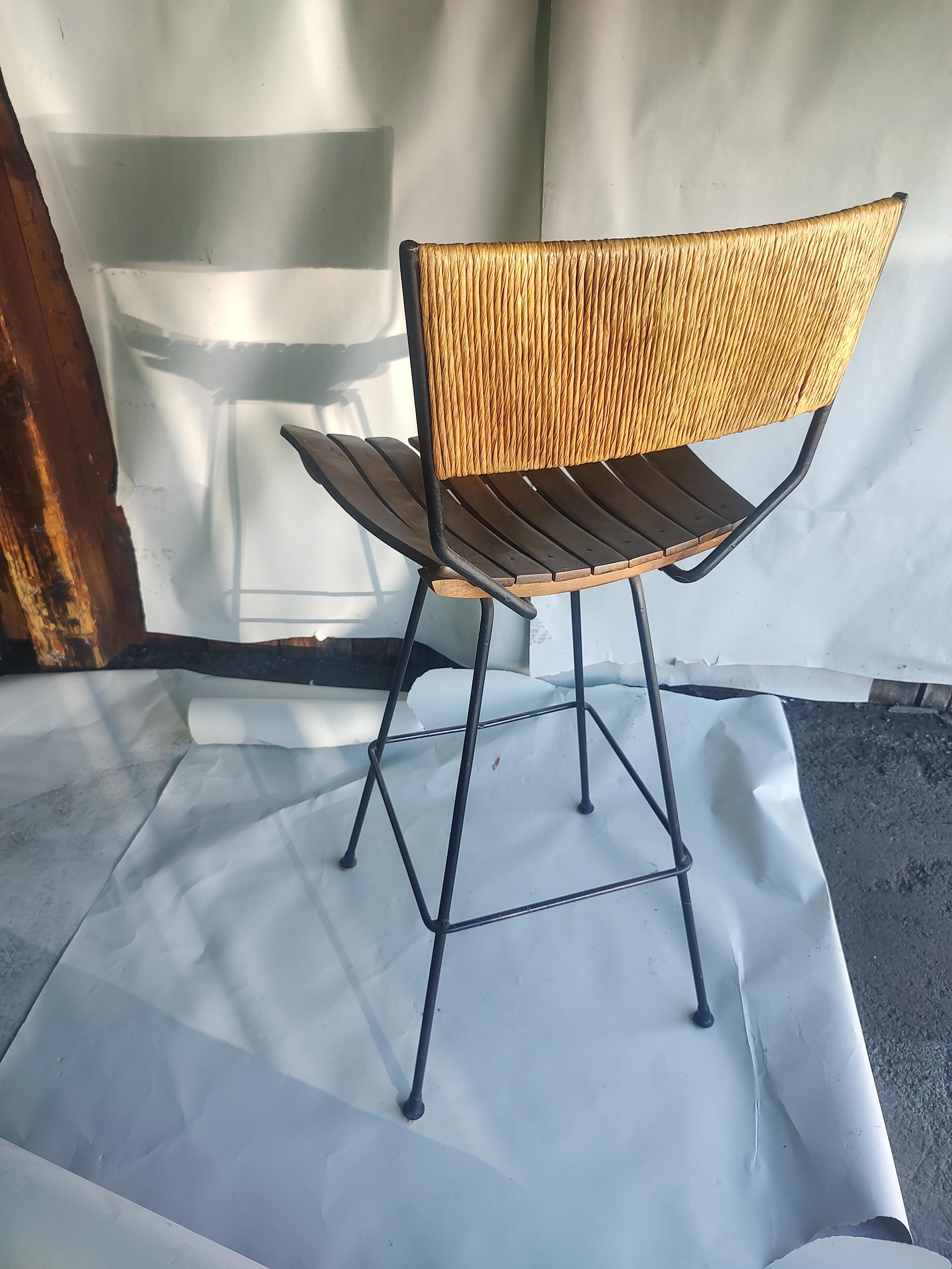 Mid Century Modern Bar & Counter Stools w Raffia & Maple & Iron - Arthur Umanoff In Good Condition For Sale In Port Jervis, NY