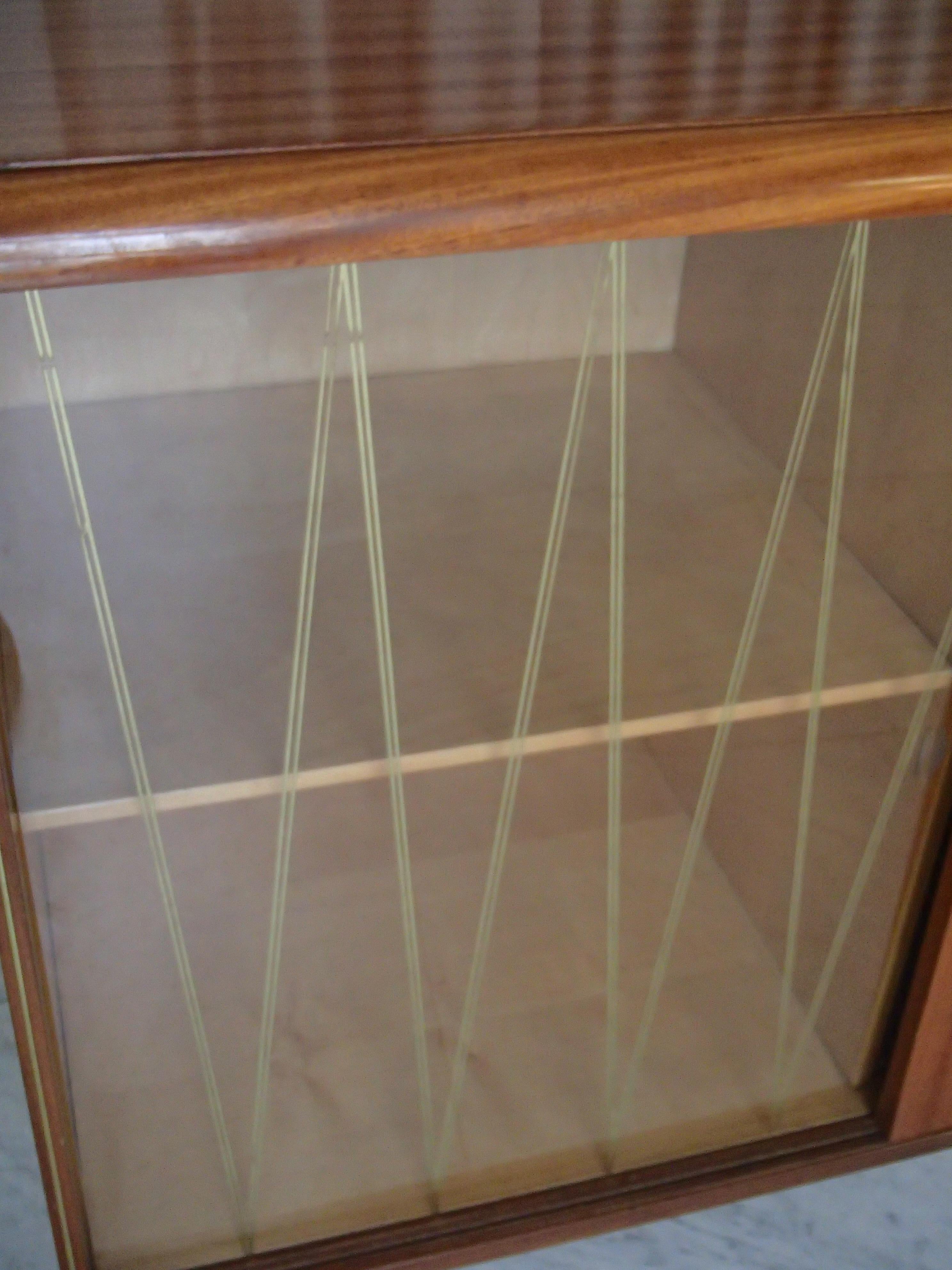 Moderne Bar oder Vitrine aus der Mitte des Jahrhunderts mit 2 Schiebetüren im Angebot 4