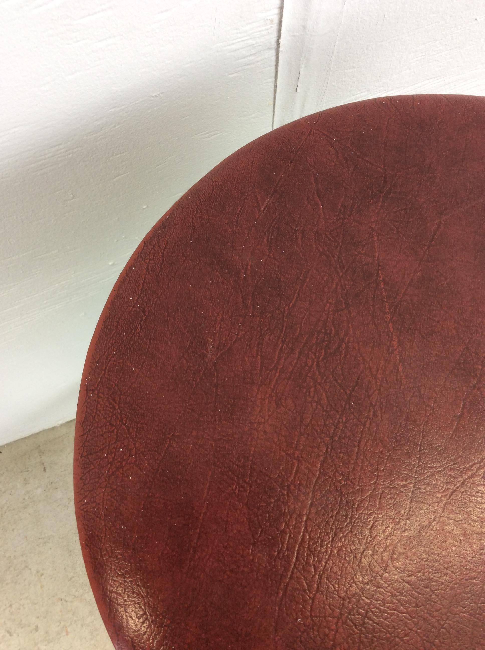 Tabouret de bar moderne du milieu du siècle avec revêtement en vinyle rouge en vente 8