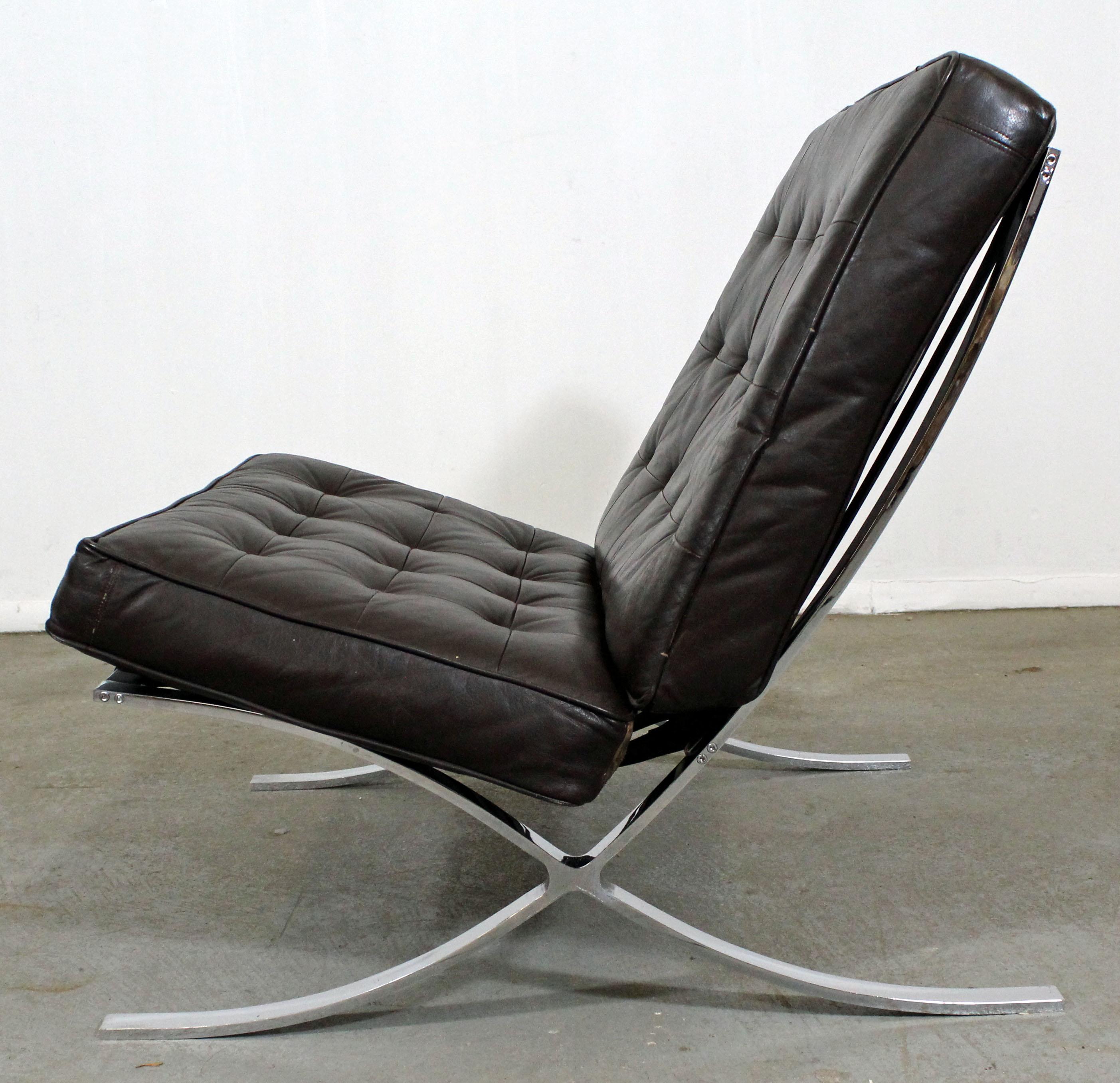 Mid-Century Modern Barcelona Style Chrome Lounge Chair In Fair Condition In Wilmington, DE