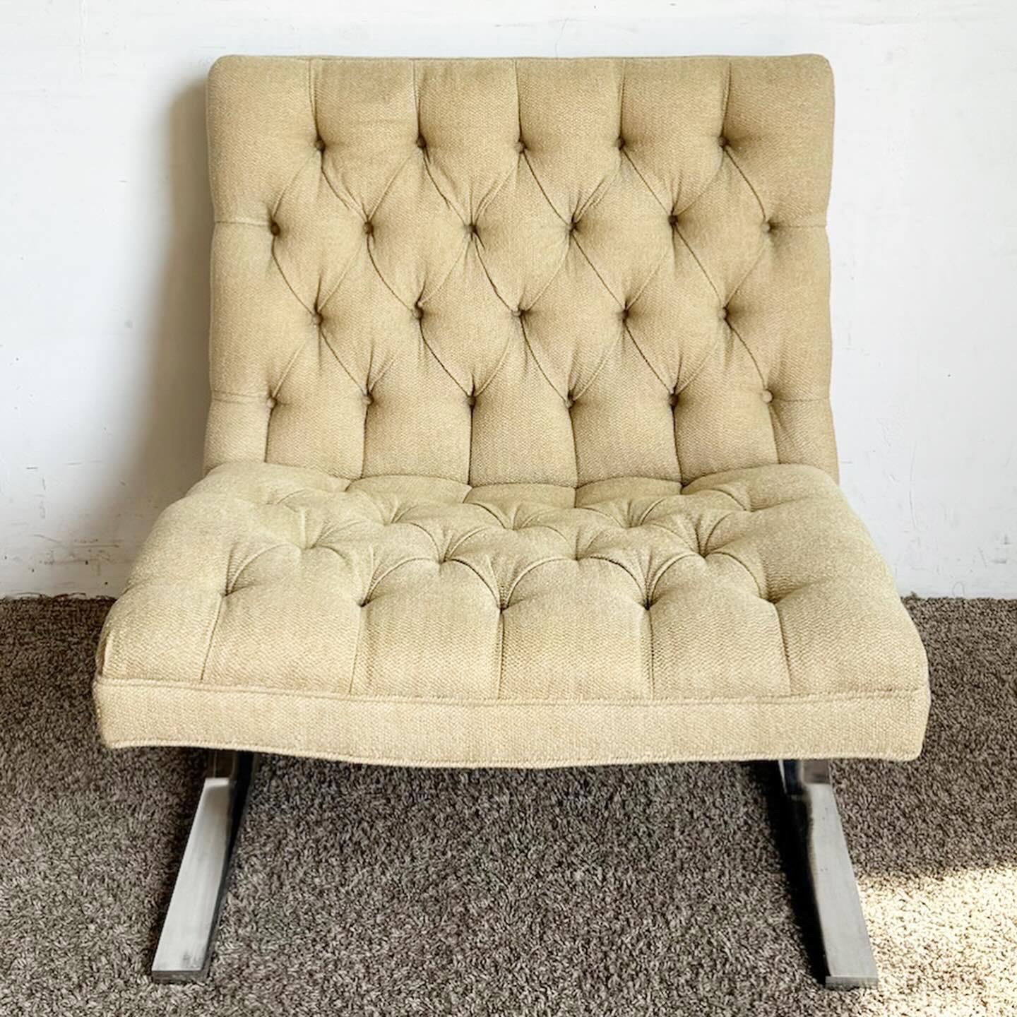 Mid Century Modern Barcelona Style Tufted Lounge Chair In Good Condition In Delray Beach, FL