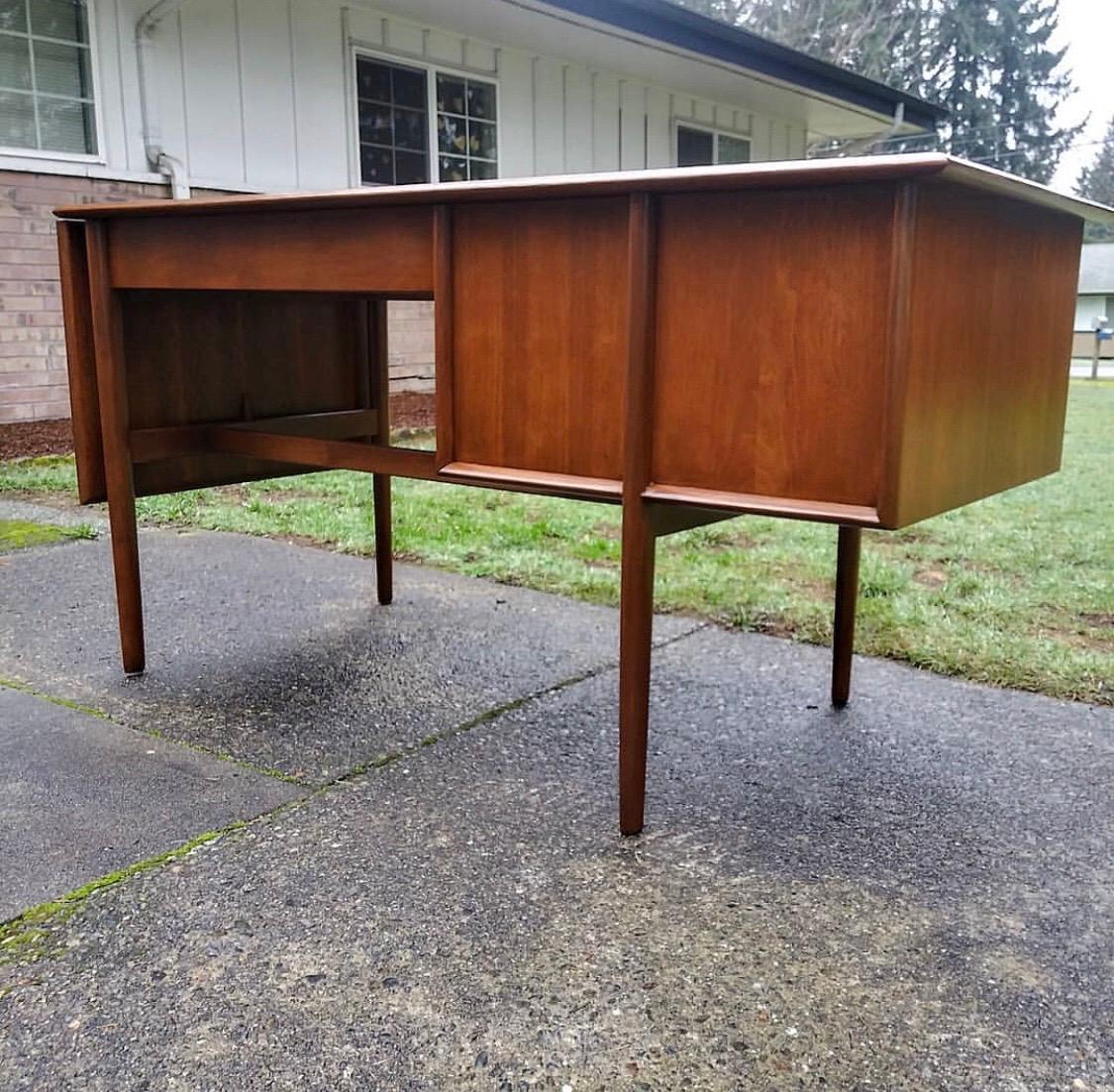 Mid-Century Modern Barney Flagg for Drexel ‘Parallel’ Writers Executive Desk 1