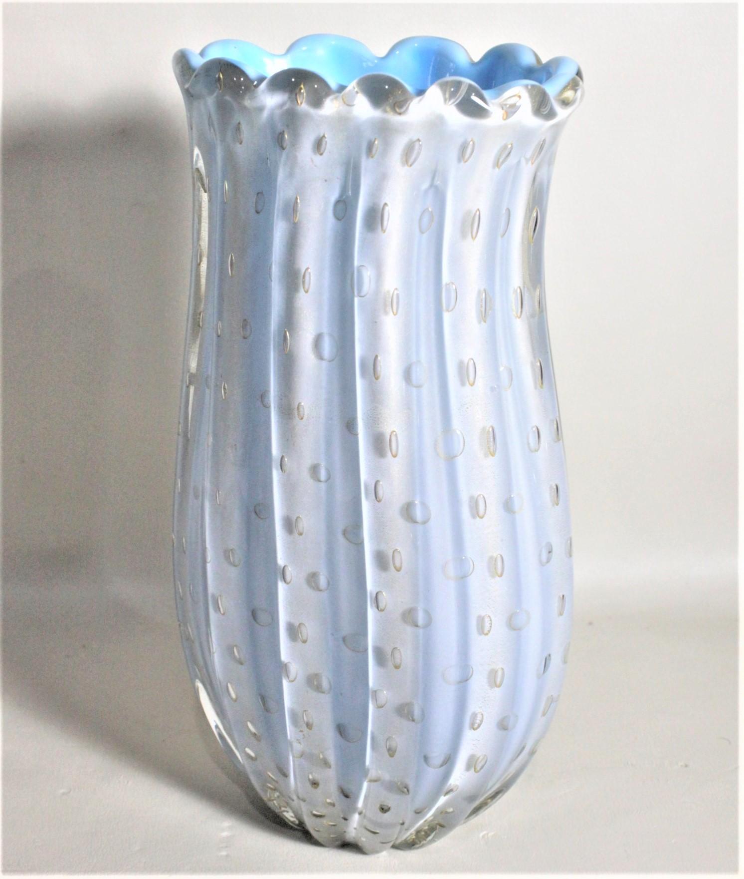 Mid-Century Modern Barovier Attributed Murano Cased Art Glass Vase In Good Condition For Sale In Hamilton, Ontario