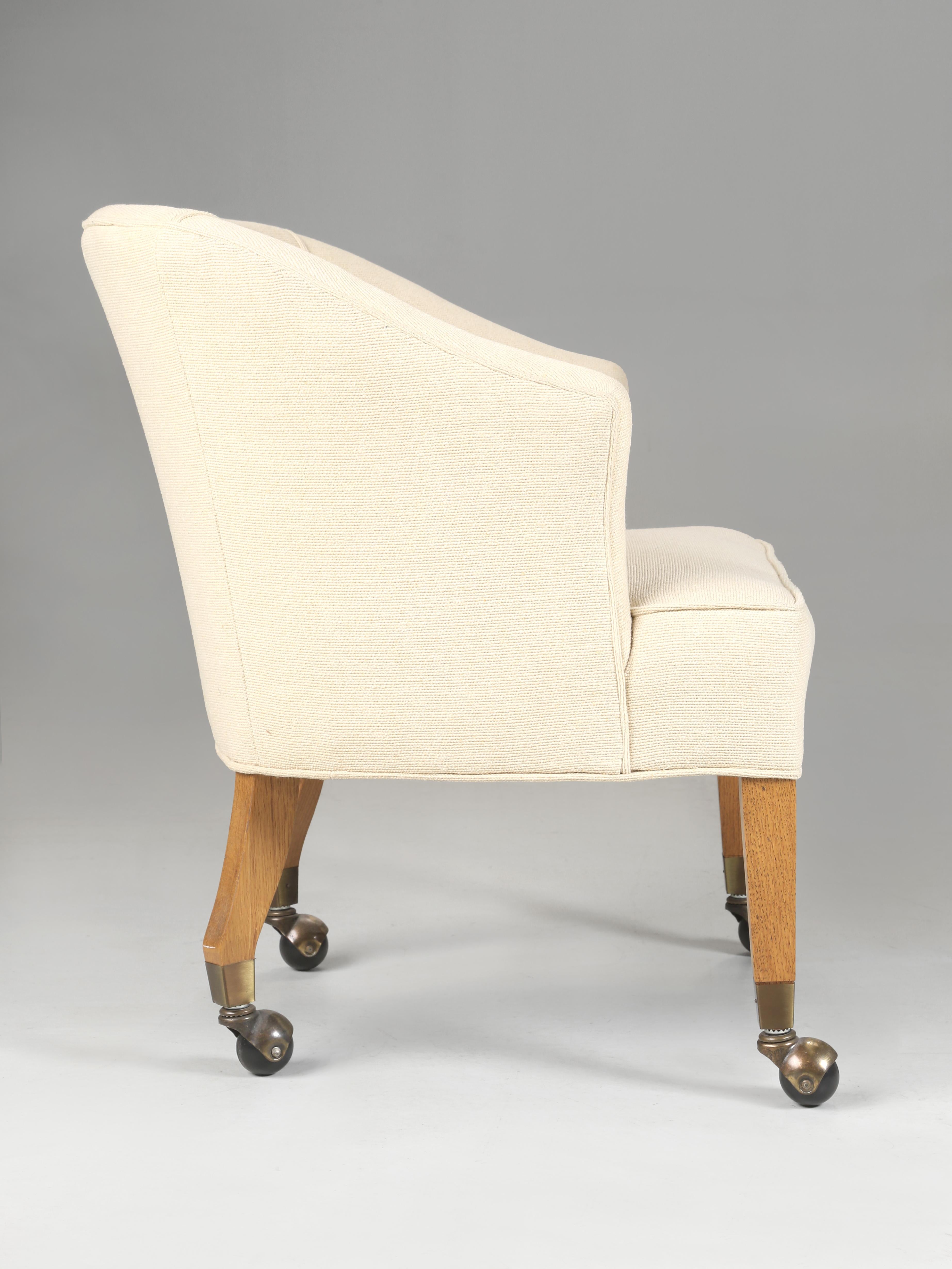 Mid-Century Modern Barrel-Back Chair by Dunbar American Made Quality Furniture (Moderne der Mitte des Jahrhunderts) im Angebot