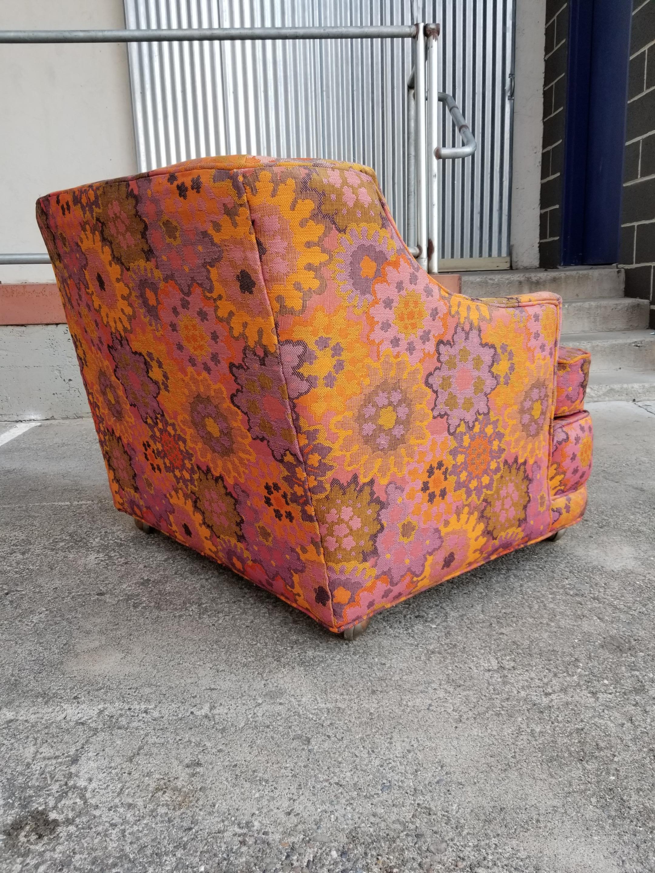 20th Century Mid-Century Modern Barrel Back Lounge Chair