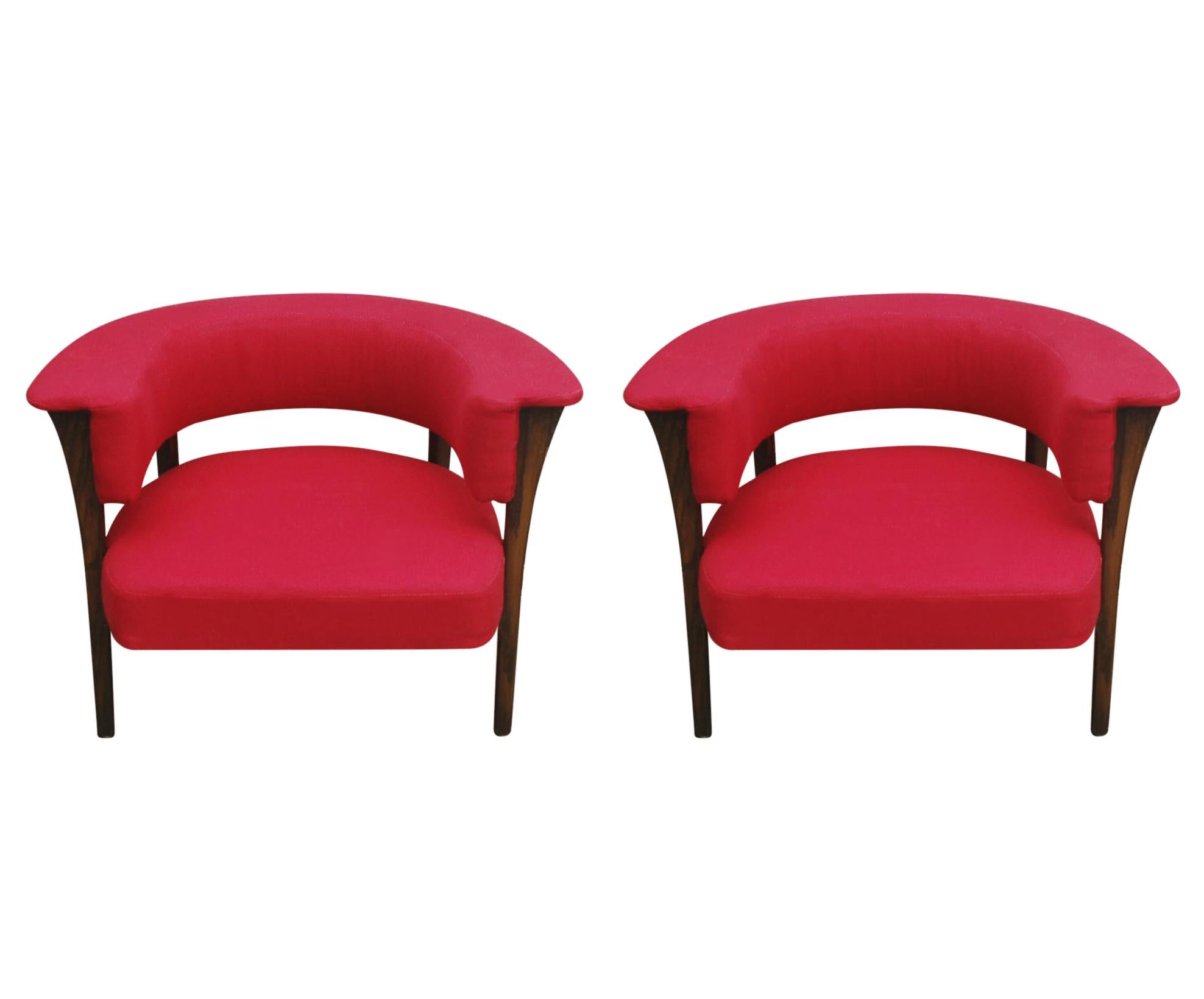 American Mid-Century Modern Barrel Back Lounge Chairs in Red Fabric with Walnut Oakwood