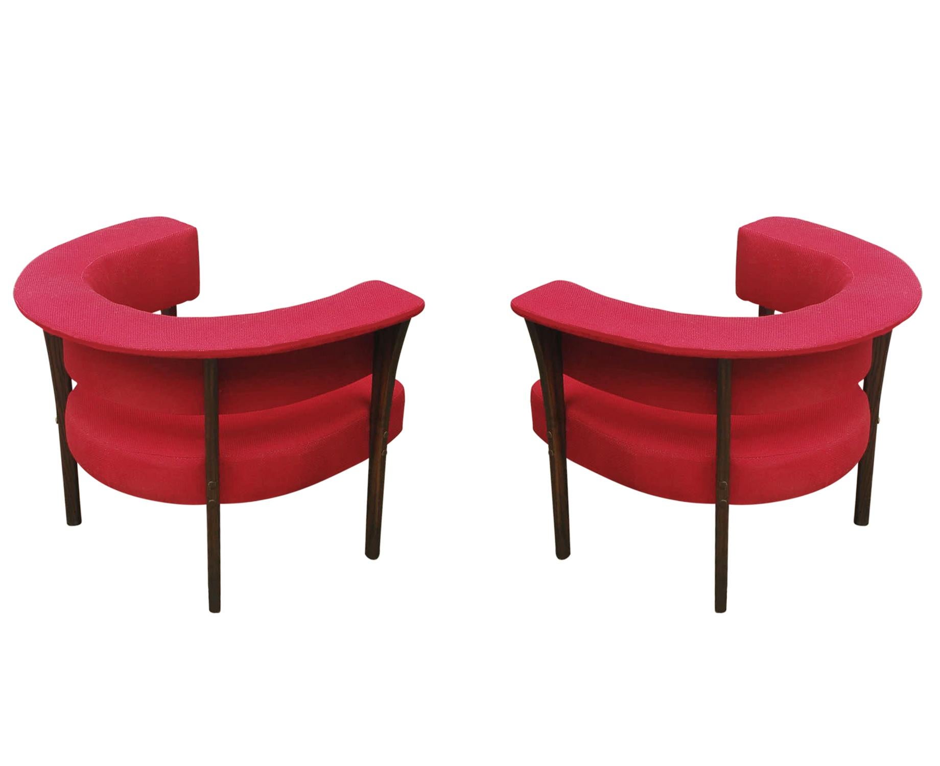 Mid-Century Modern Barrel Back Lounge Chairs in Red Fabric with Walnut Oakwood 2