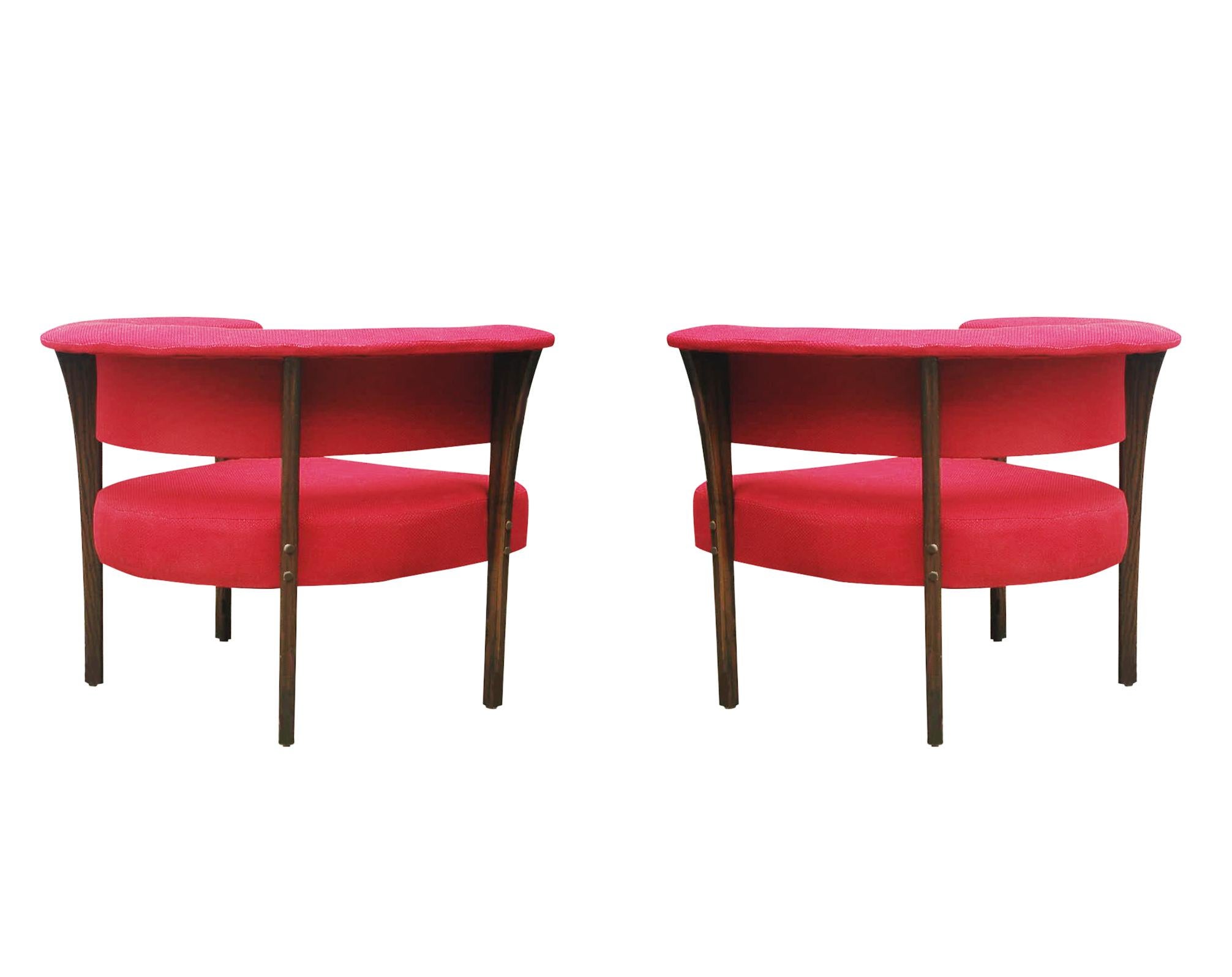 Mid-Century Modern Barrel Back Lounge Chairs in Red Fabric with Walnut Oakwood 4